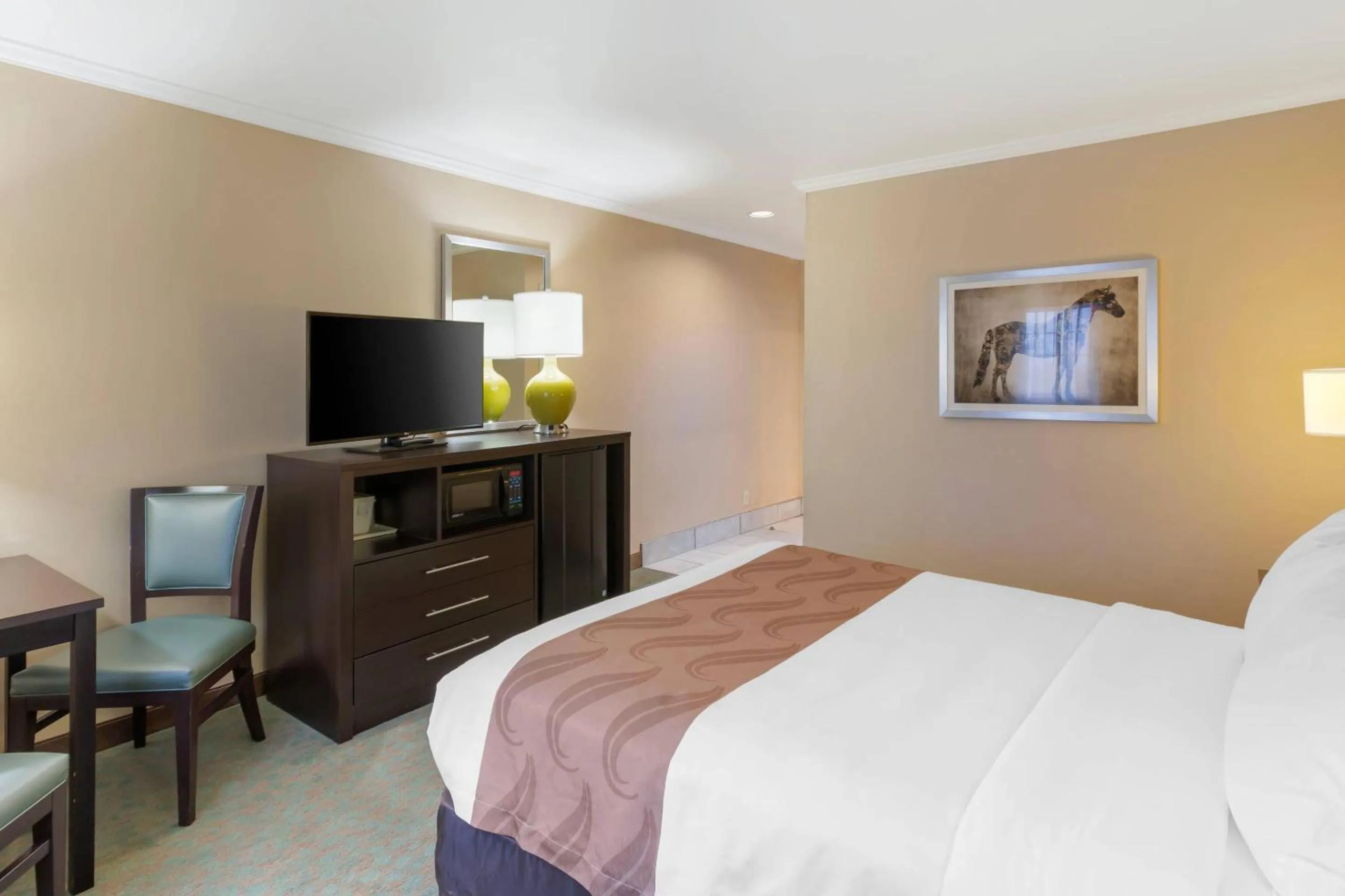 Bedroom, Bed in Quality Inn Payson I-15