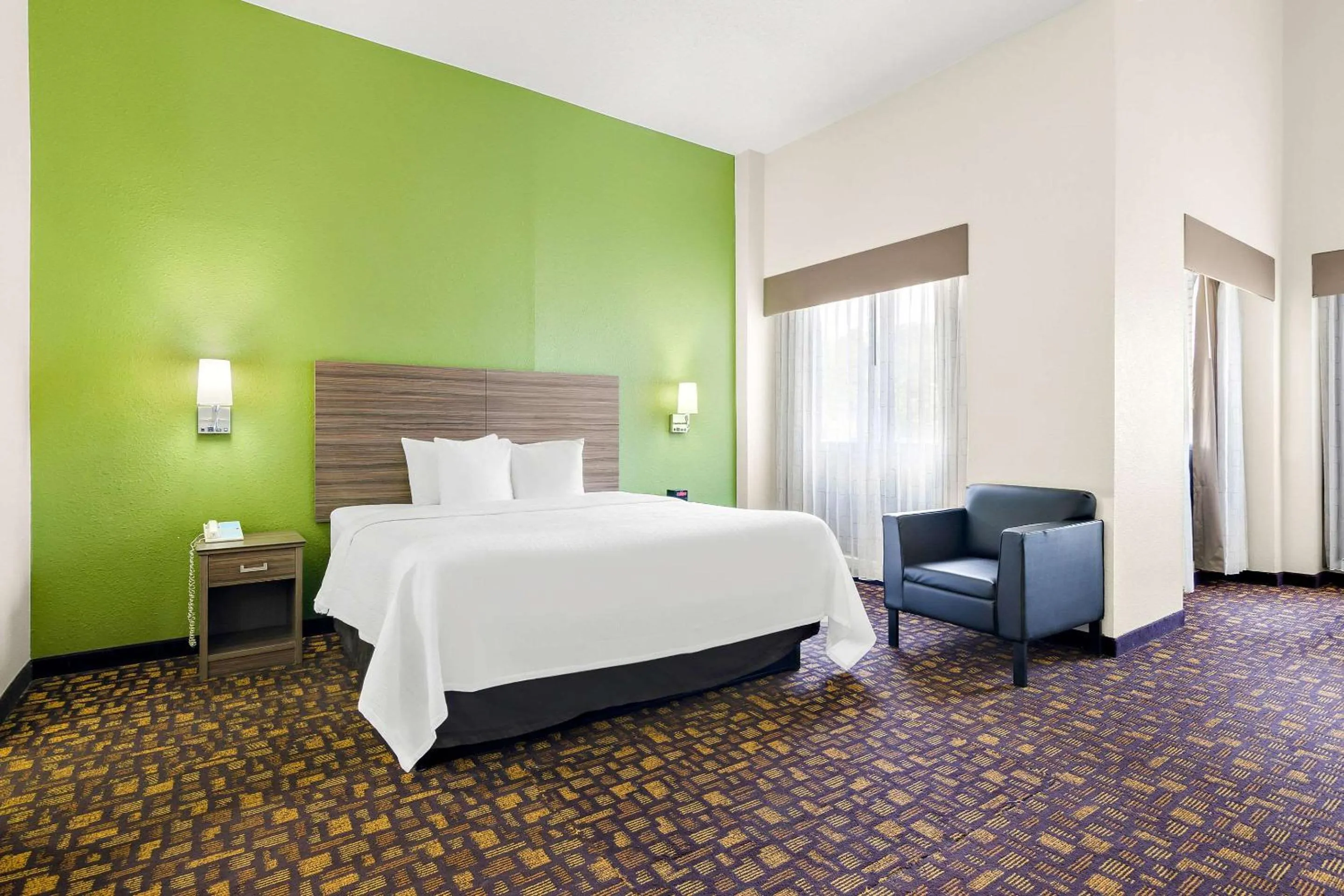 Bedroom, Bed in Quality Inn Salem - I-81