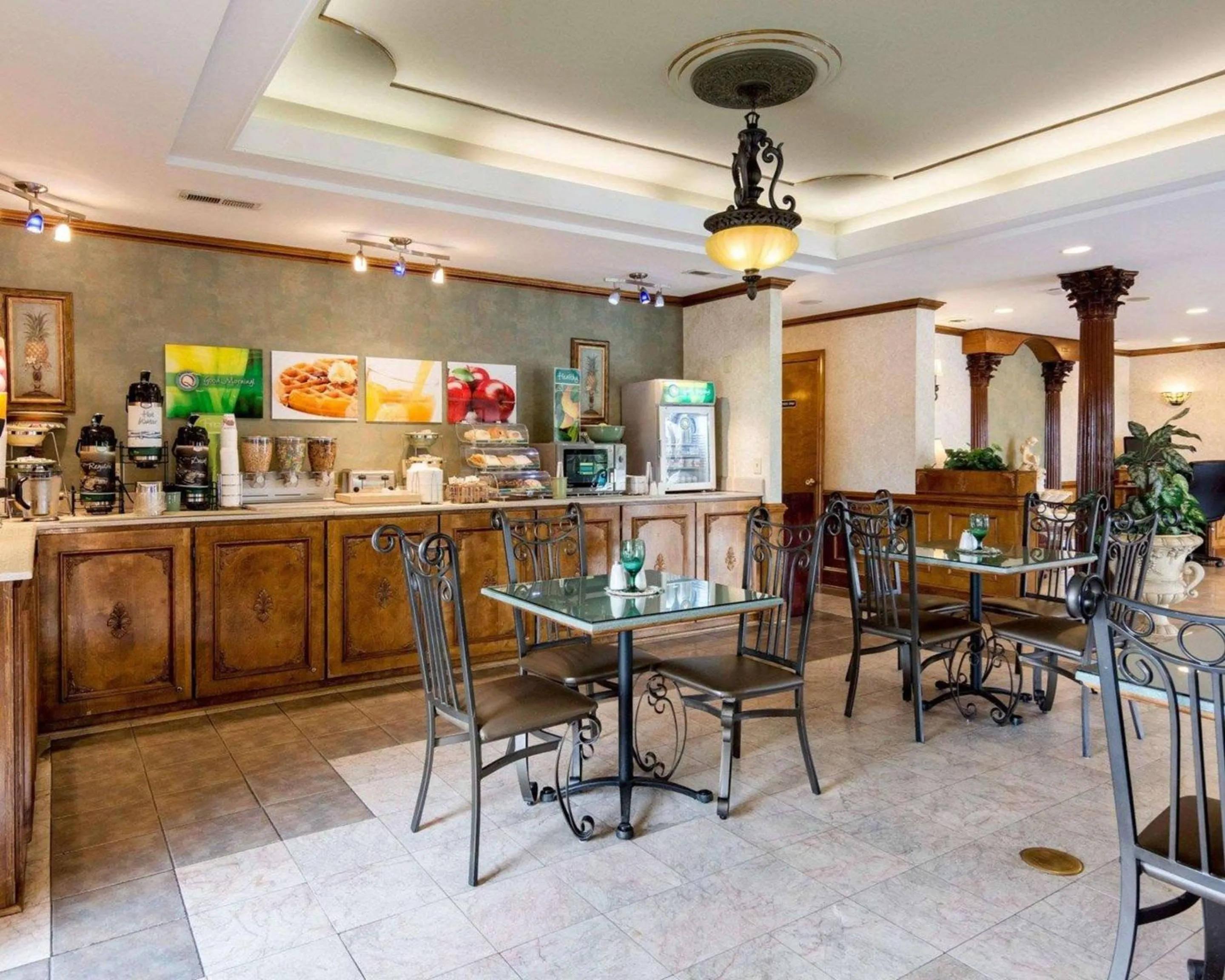 Restaurant/places to eat in Quality Inn South Hill I-85