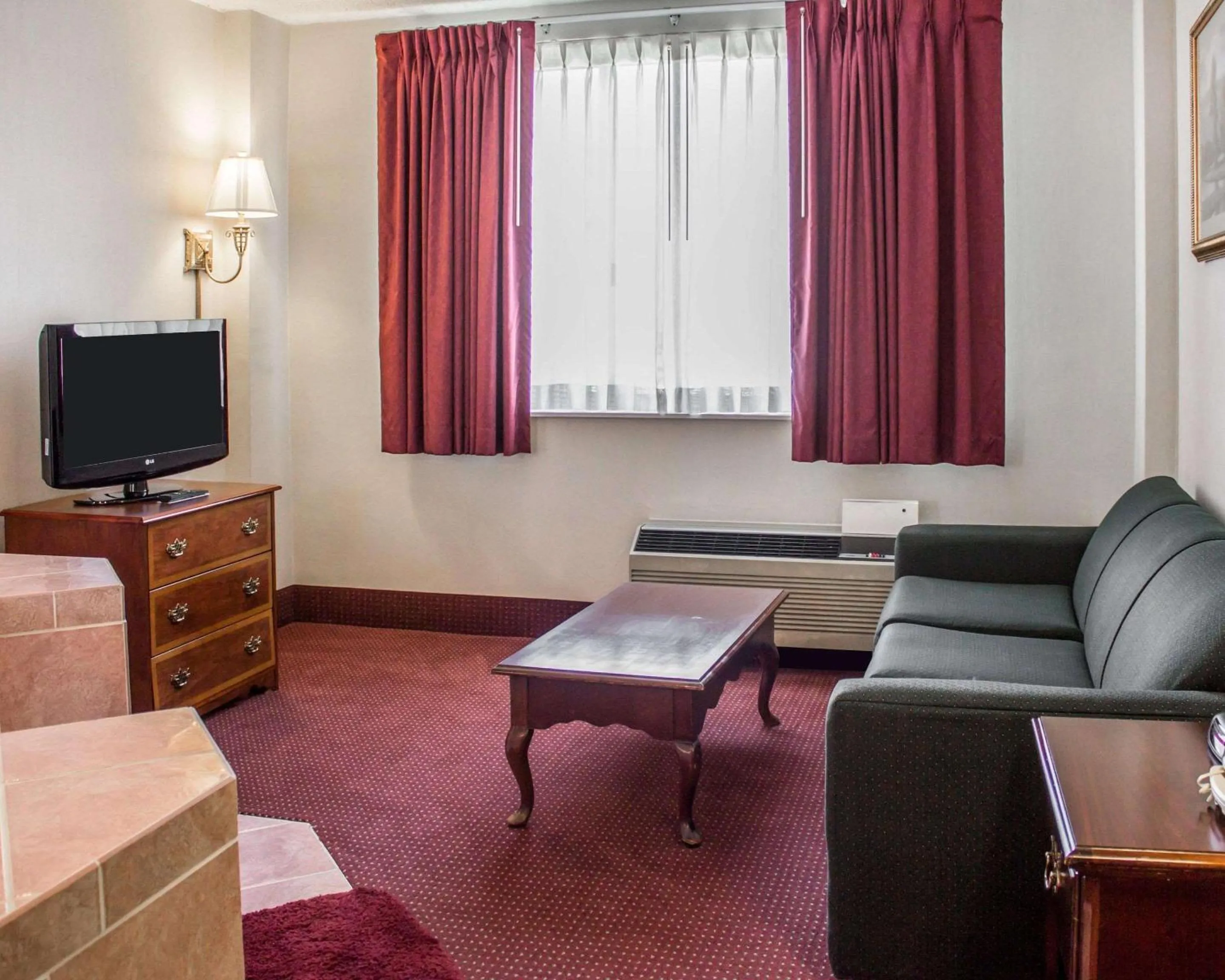 Photo of the whole room in Quality Inn & Conference Center Franklin Downtown