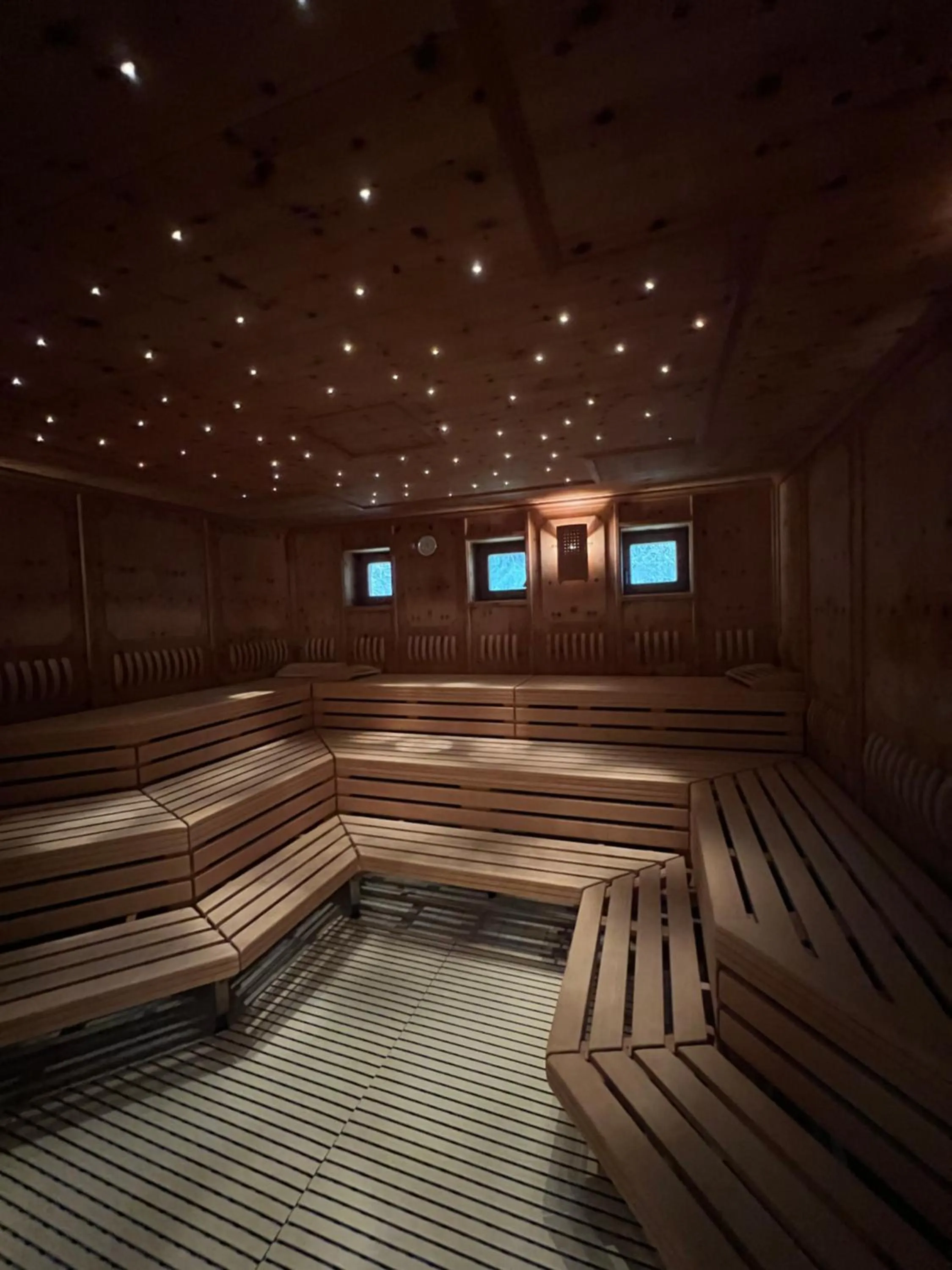 Sauna in Schwarzwald Wellnesshotel SAIGERHÖH I Spa Golf & Wandern über dem Titisee