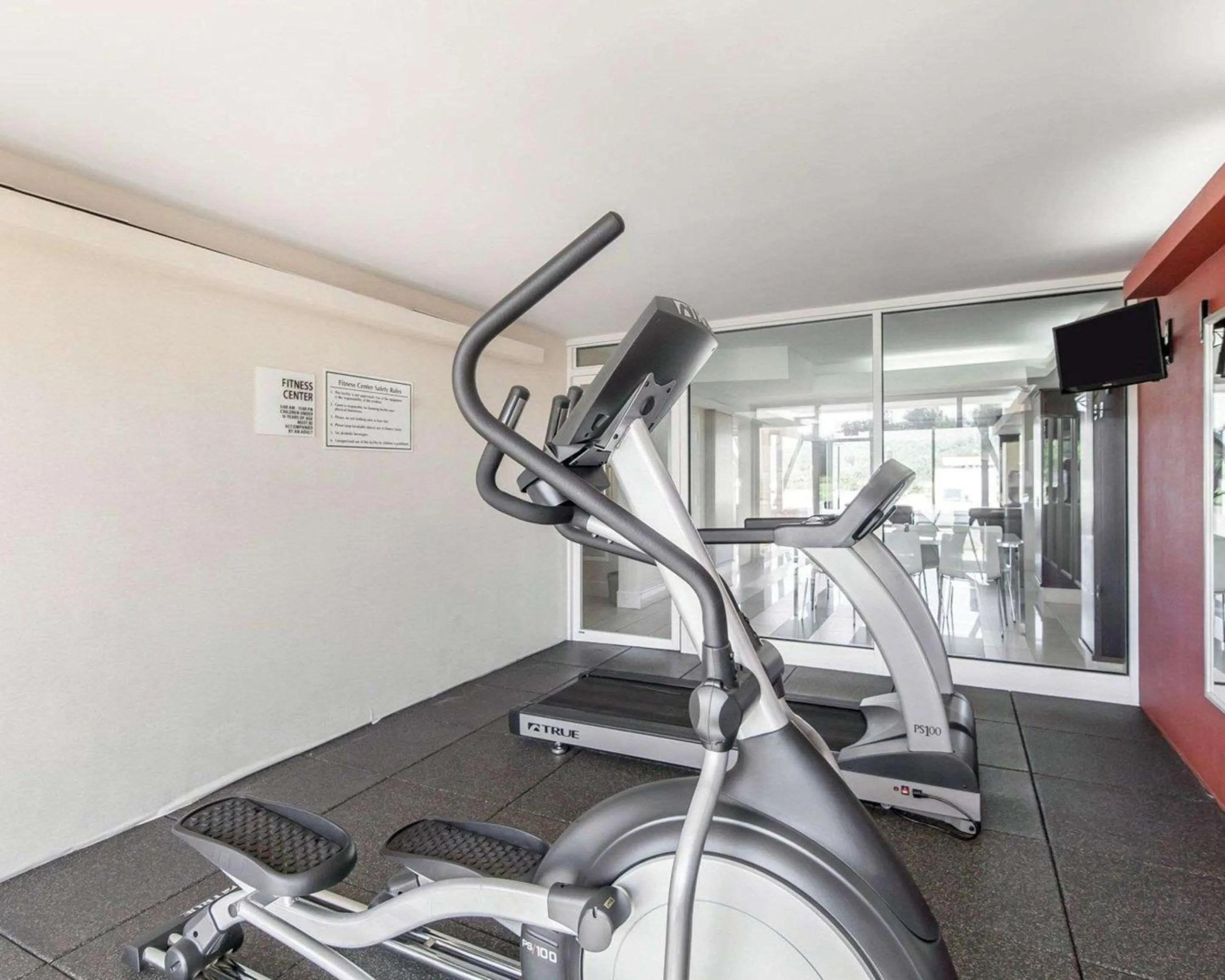 Fitness centre/facilities in Quality Inn & Suites