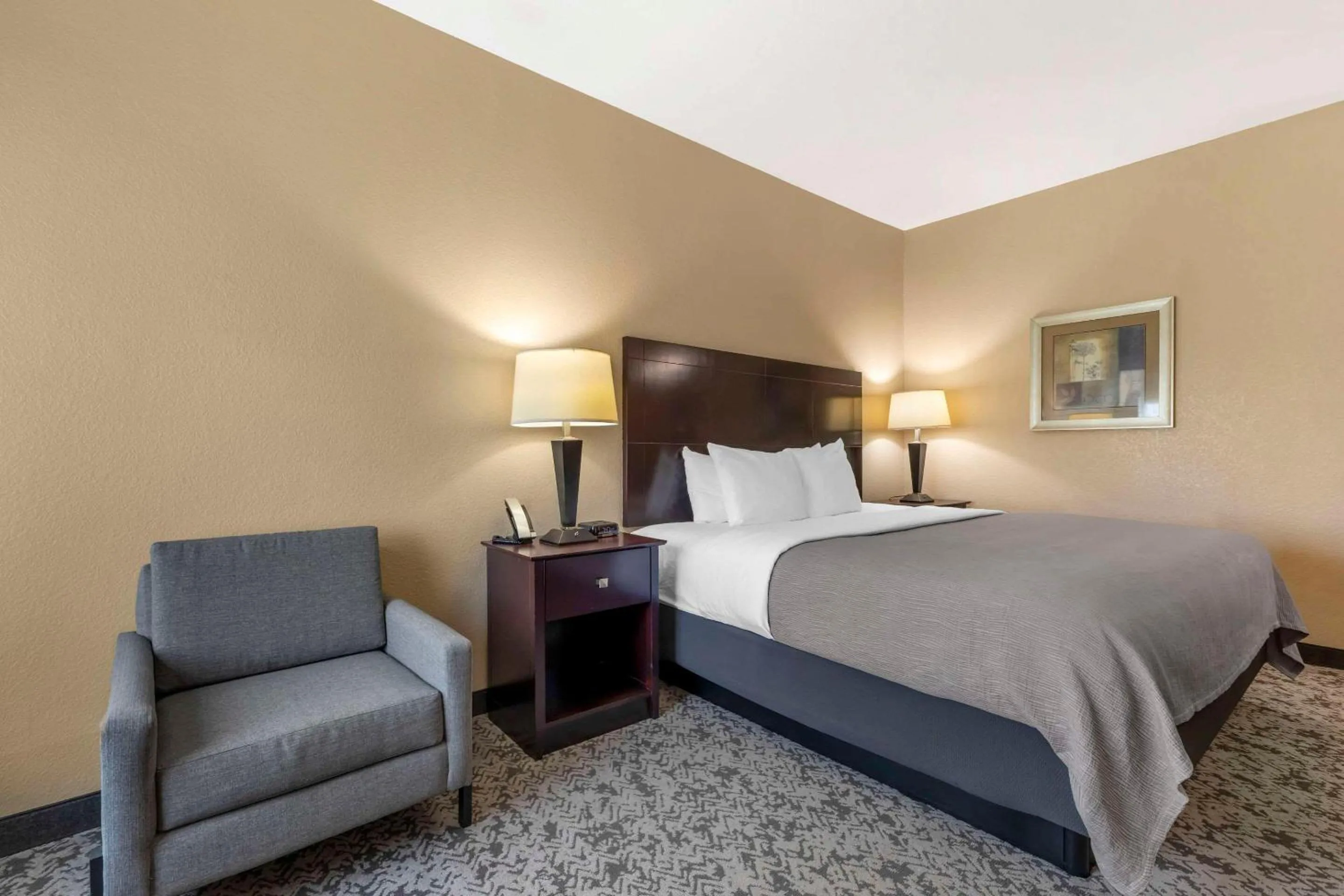 Bedroom, Bed in Quality Inn and Suites Groesbeck
