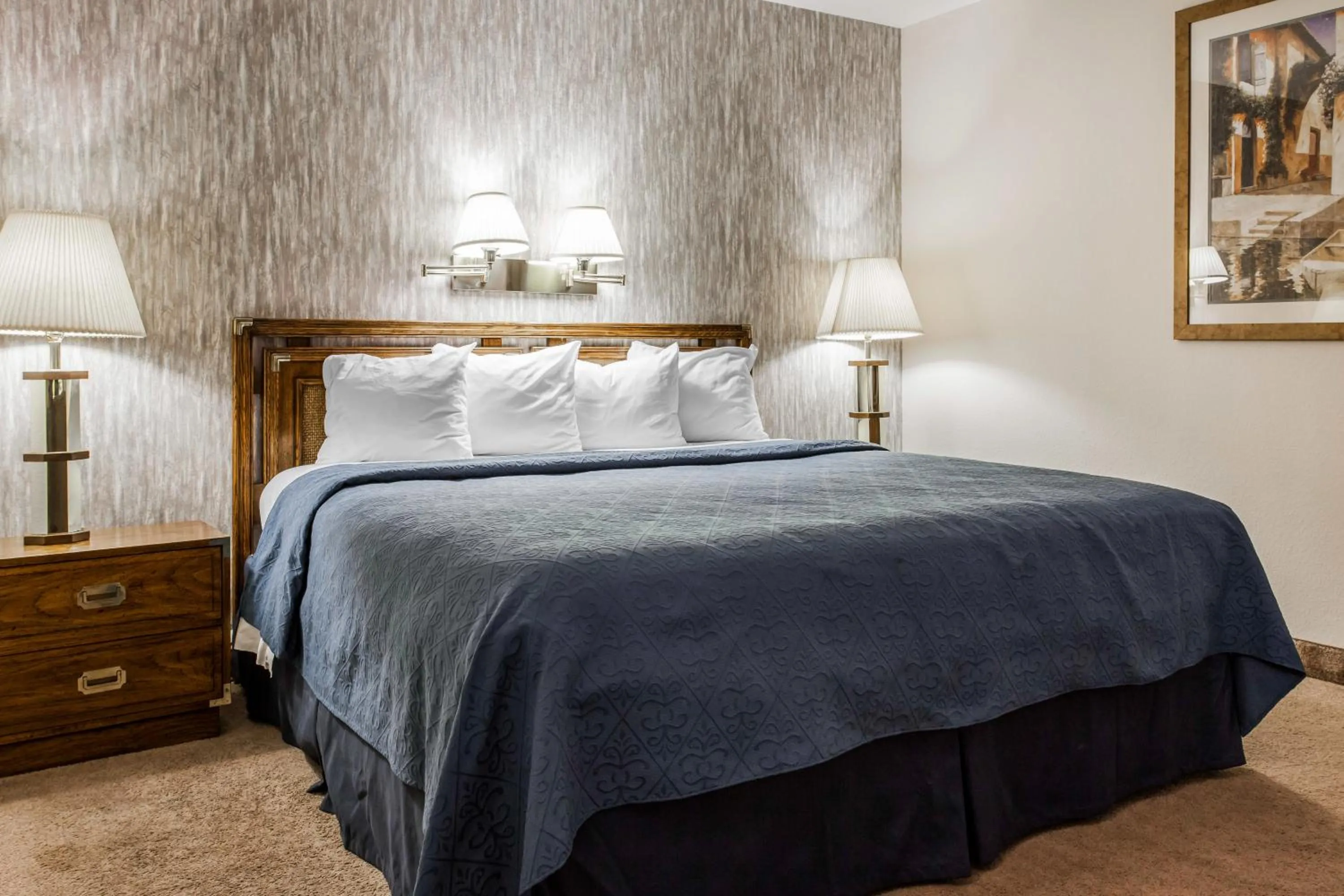 Photo of the whole room, Bed in Quality Inn & Suites Goldendale