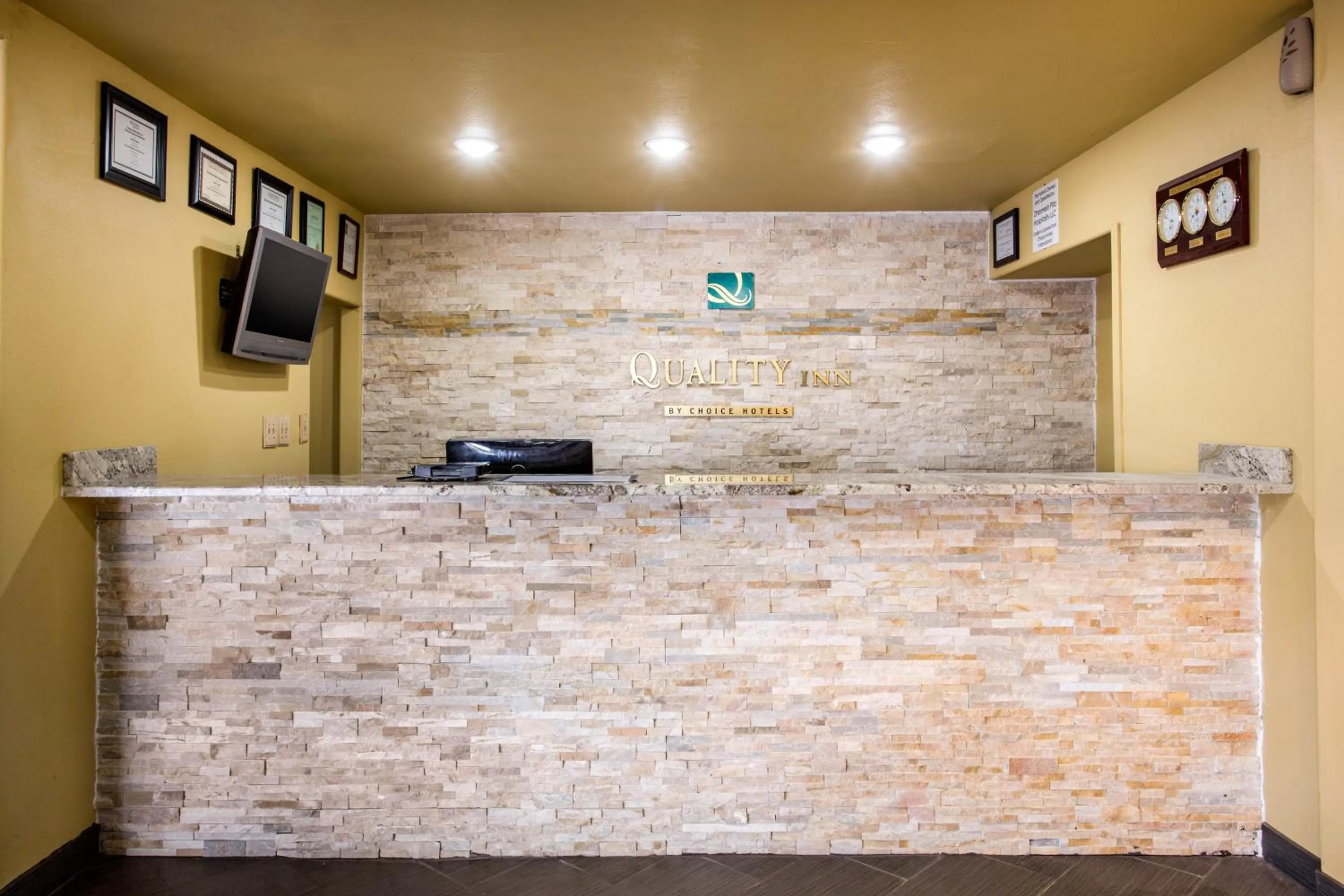 Lobby or reception in Quality Inn Stateline