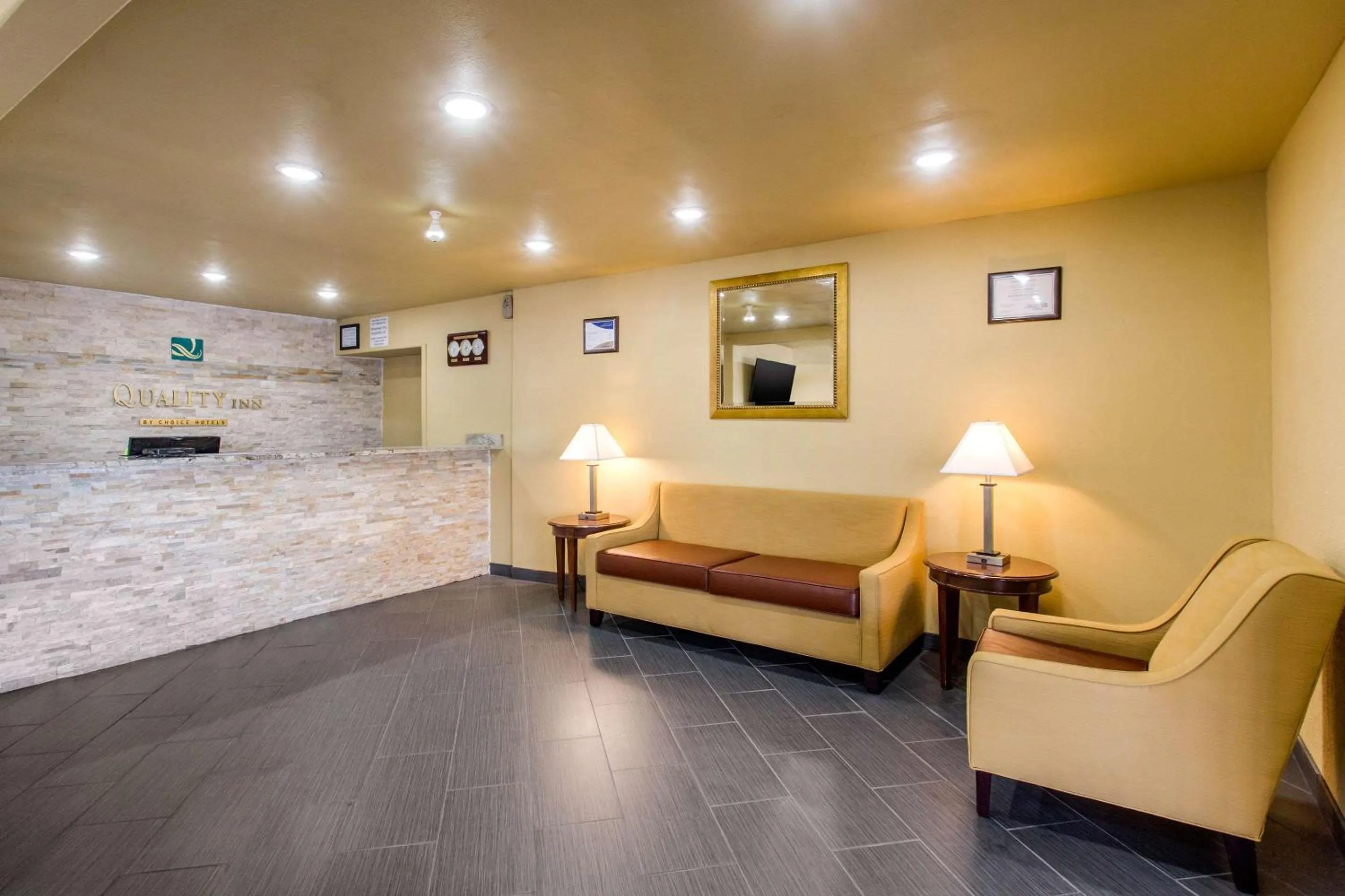 Lobby or reception in Quality Inn Stateline