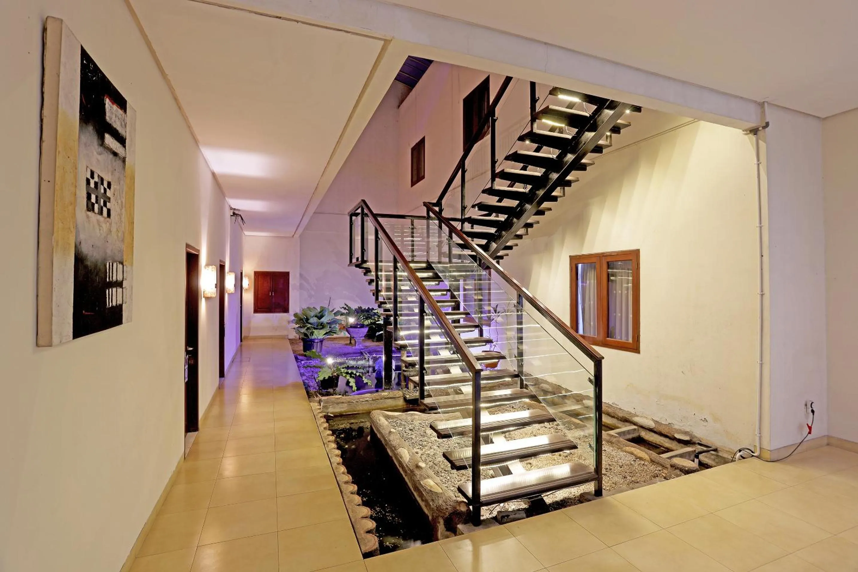 Area and facilities in Jambuluwuk Mansion Pakubuwono