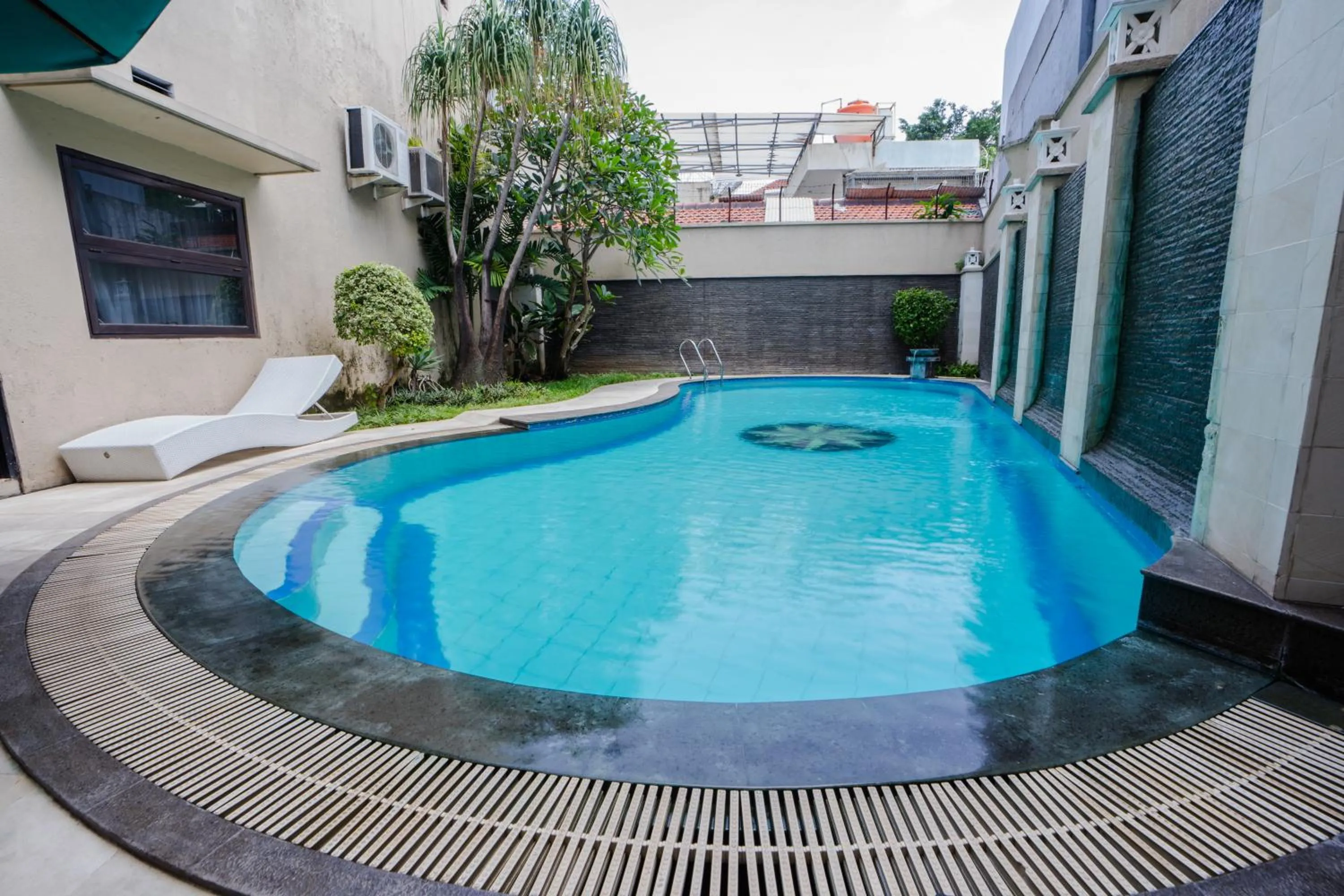 Swimming pool in Jambuluwuk Residence Menteng