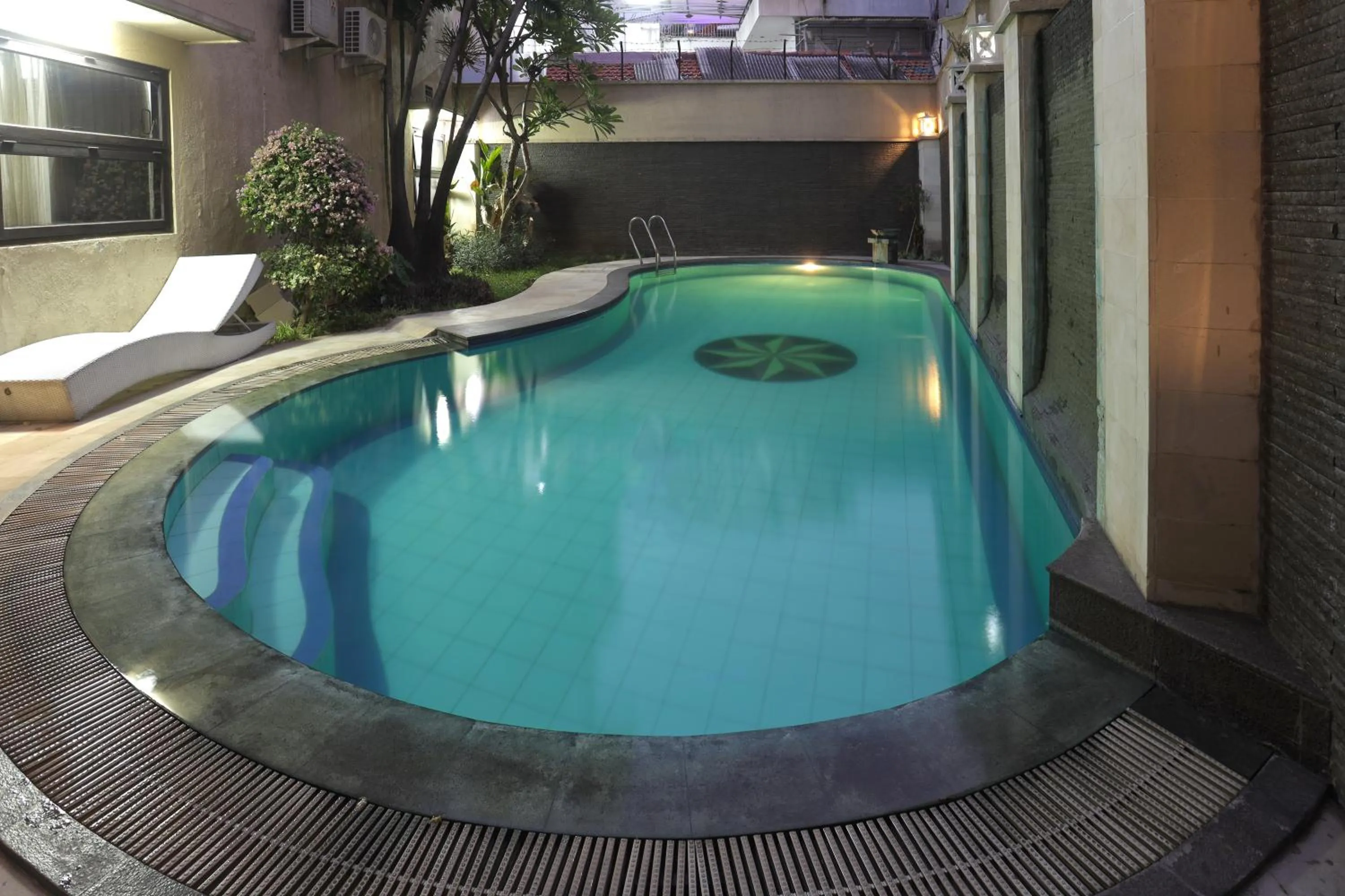 Swimming pool in Jambuluwuk Residence Menteng