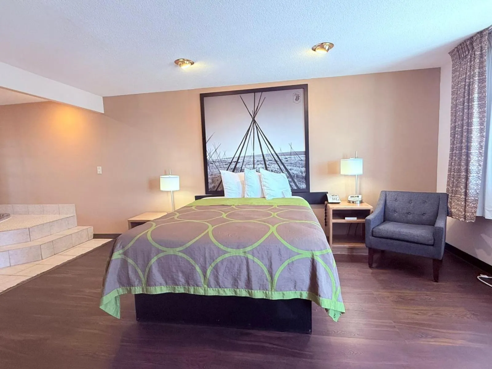 Bedroom, Bed in Hardin Lodge By Capital O Little Bighorn Battlefield I-90