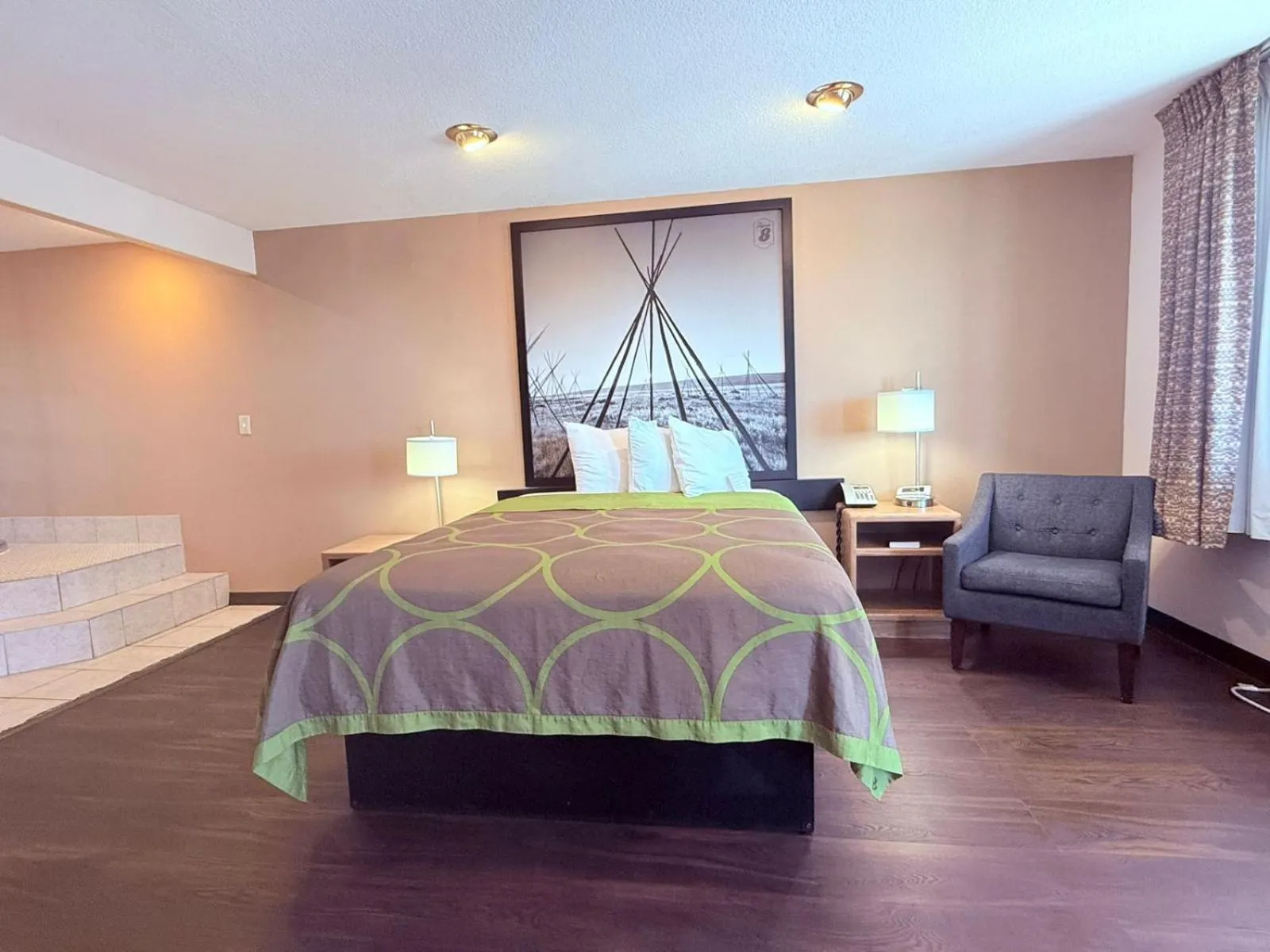 Bedroom, Bed in Hardin Lodge By Capital O Little Bighorn Battlefield I-90