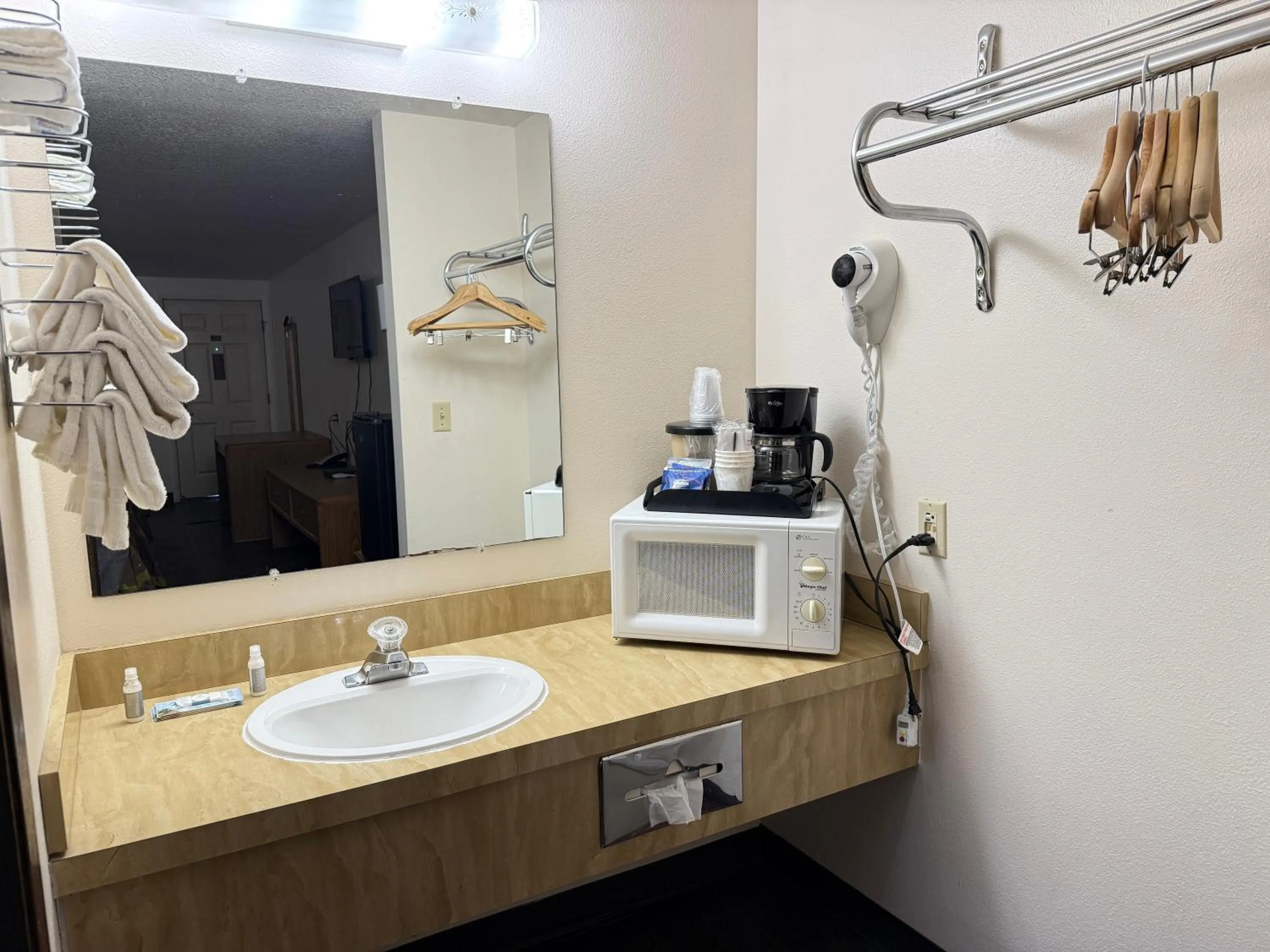 Bathroom in Hardin Lodge By Capital O Little Bighorn Battlefield I-90