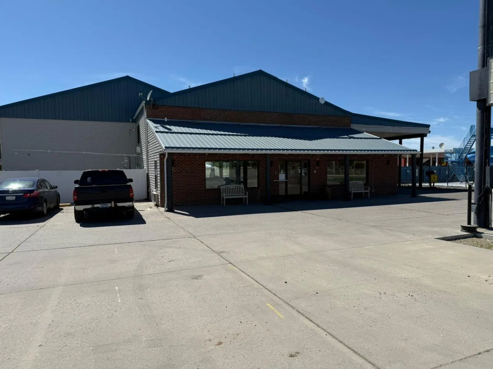 Parking in Hardin Lodge By Capital O Little Bighorn Battlefield I-90