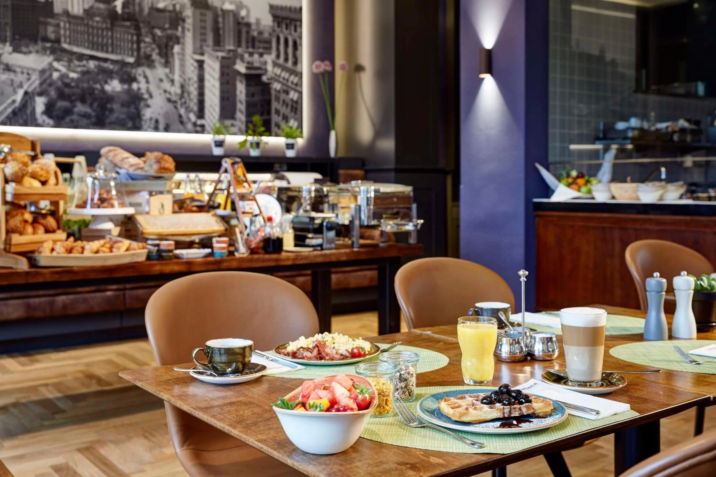 Restaurant/places to eat in Lindner Hotel Frankfurt Main Plaza, part of JdV by Hyatt