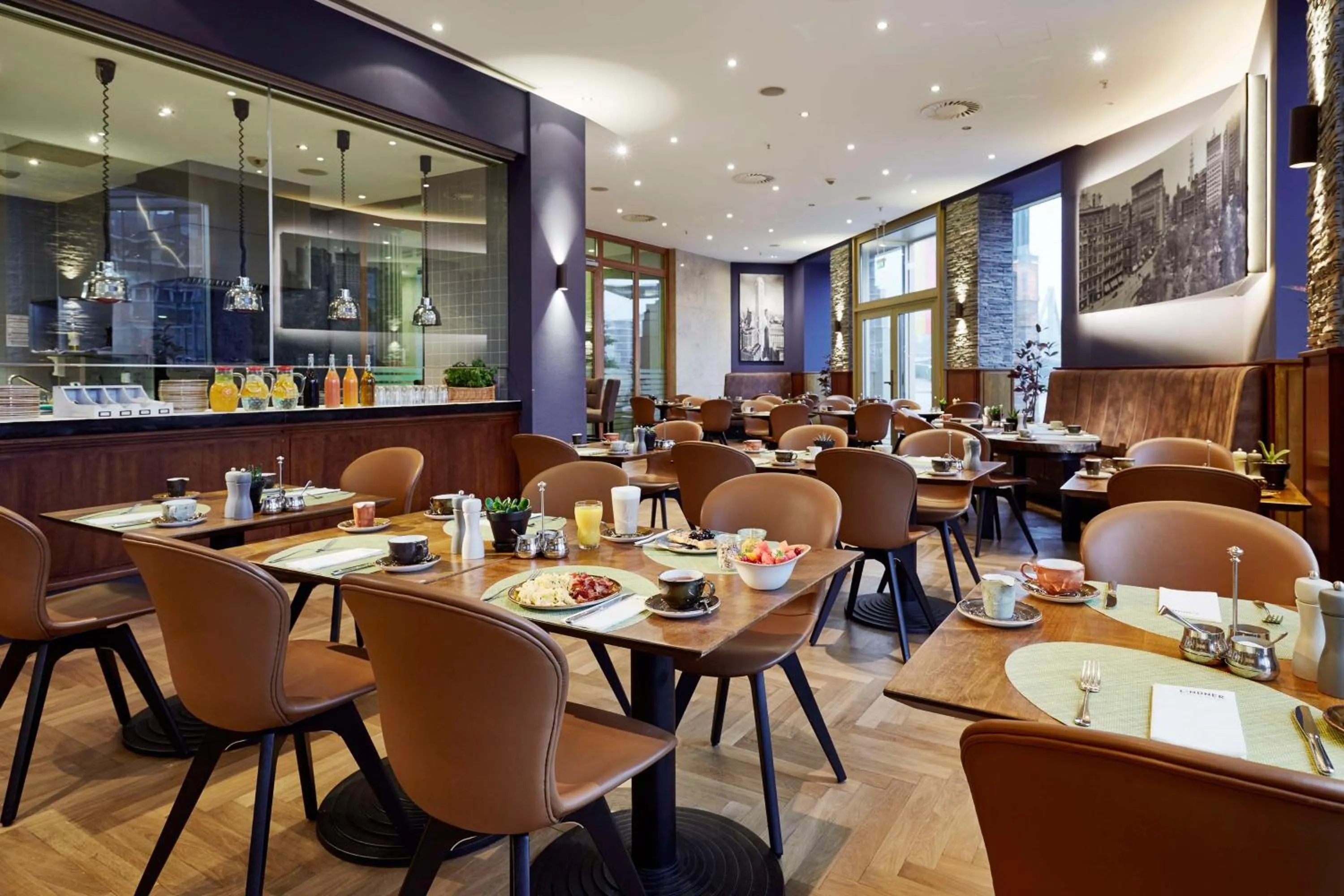 Restaurant/places to eat in Lindner Hotel Frankfurt Main Plaza, part of JdV by Hyatt