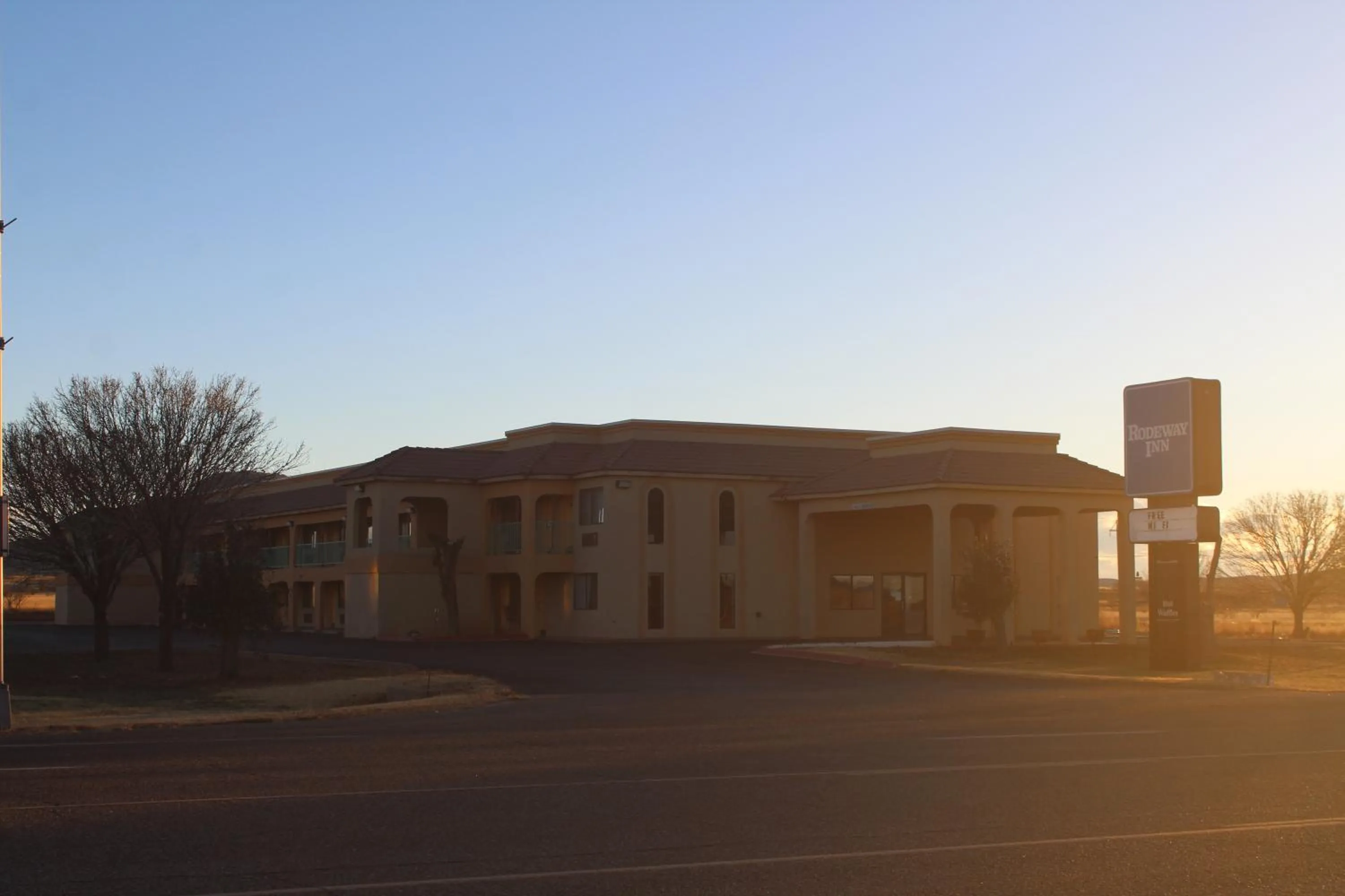 Property building in Rodeway Inn Tucumcari