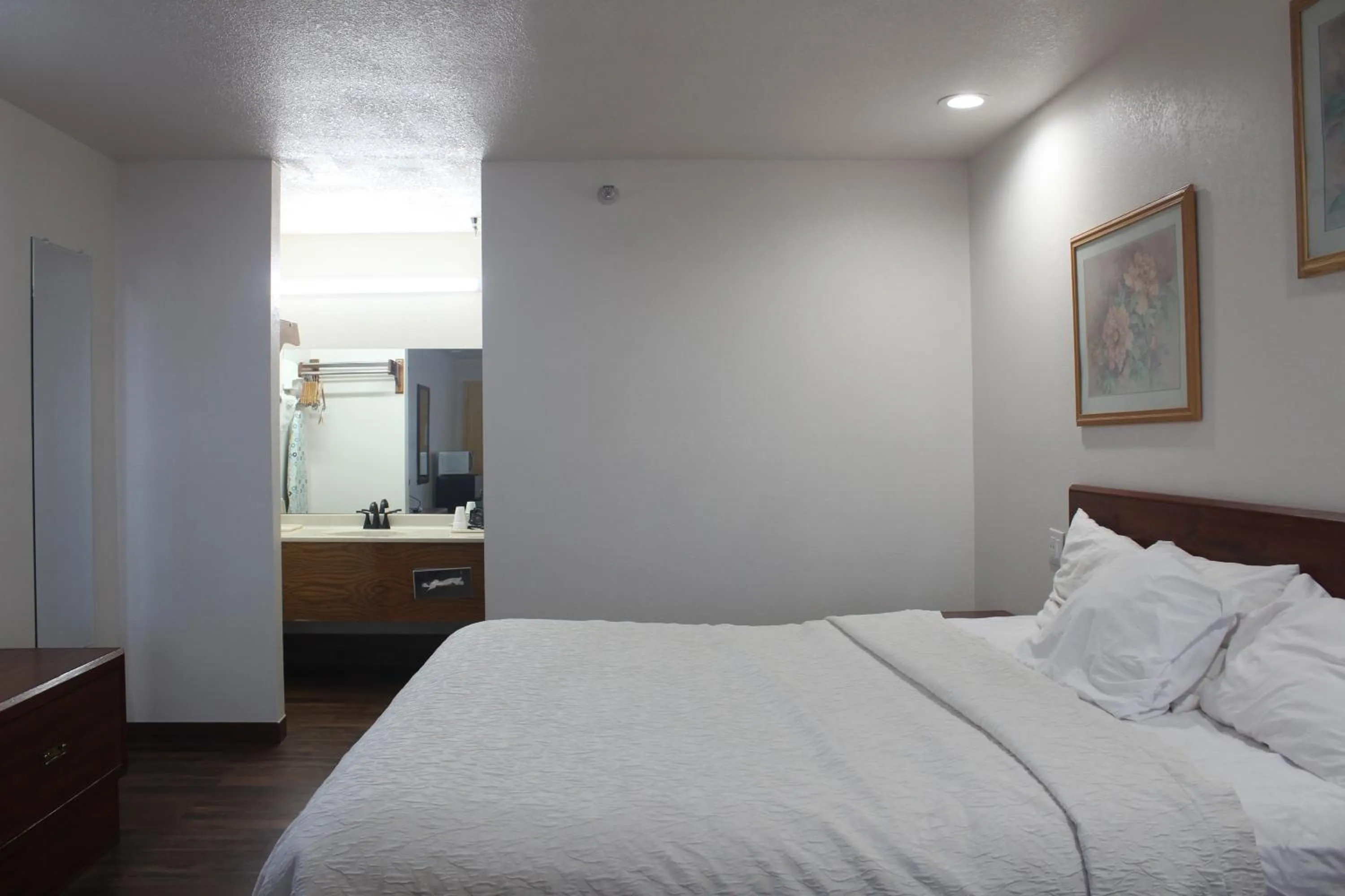 Bed in Rodeway Inn Tucumcari