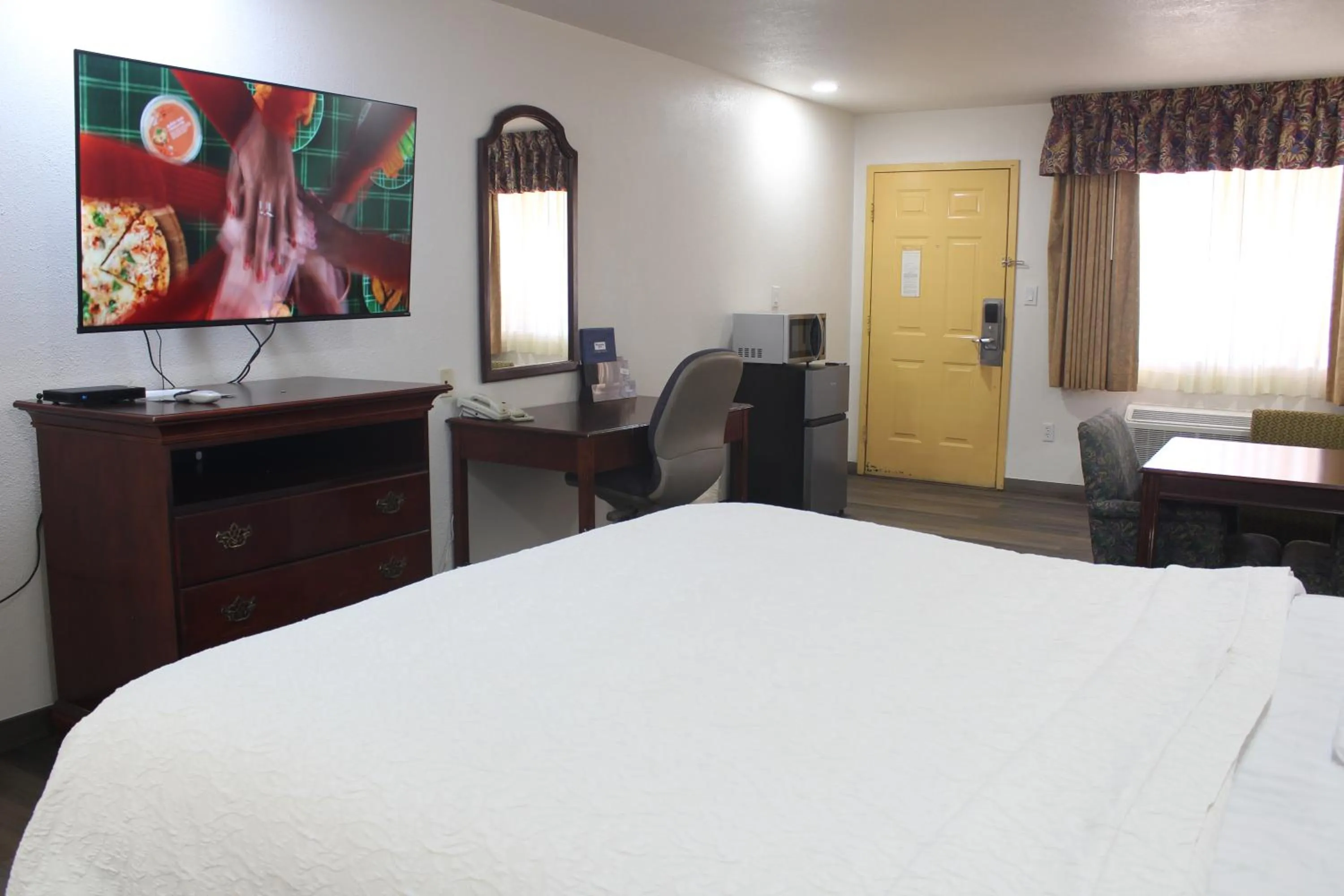 Bed in Rodeway Inn Tucumcari