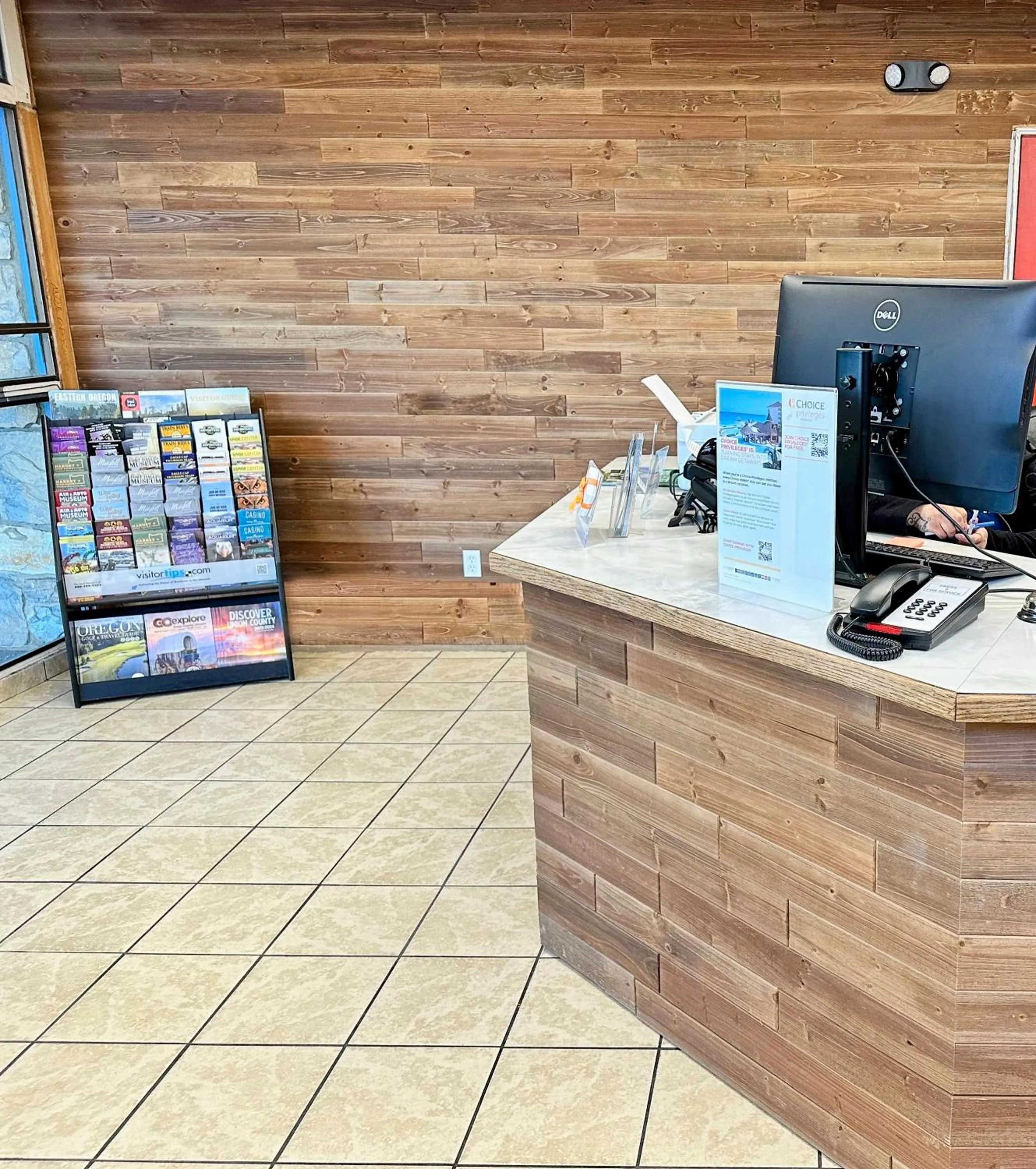 Lobby or reception in Rodeway Inn Boardman - Hermiston
