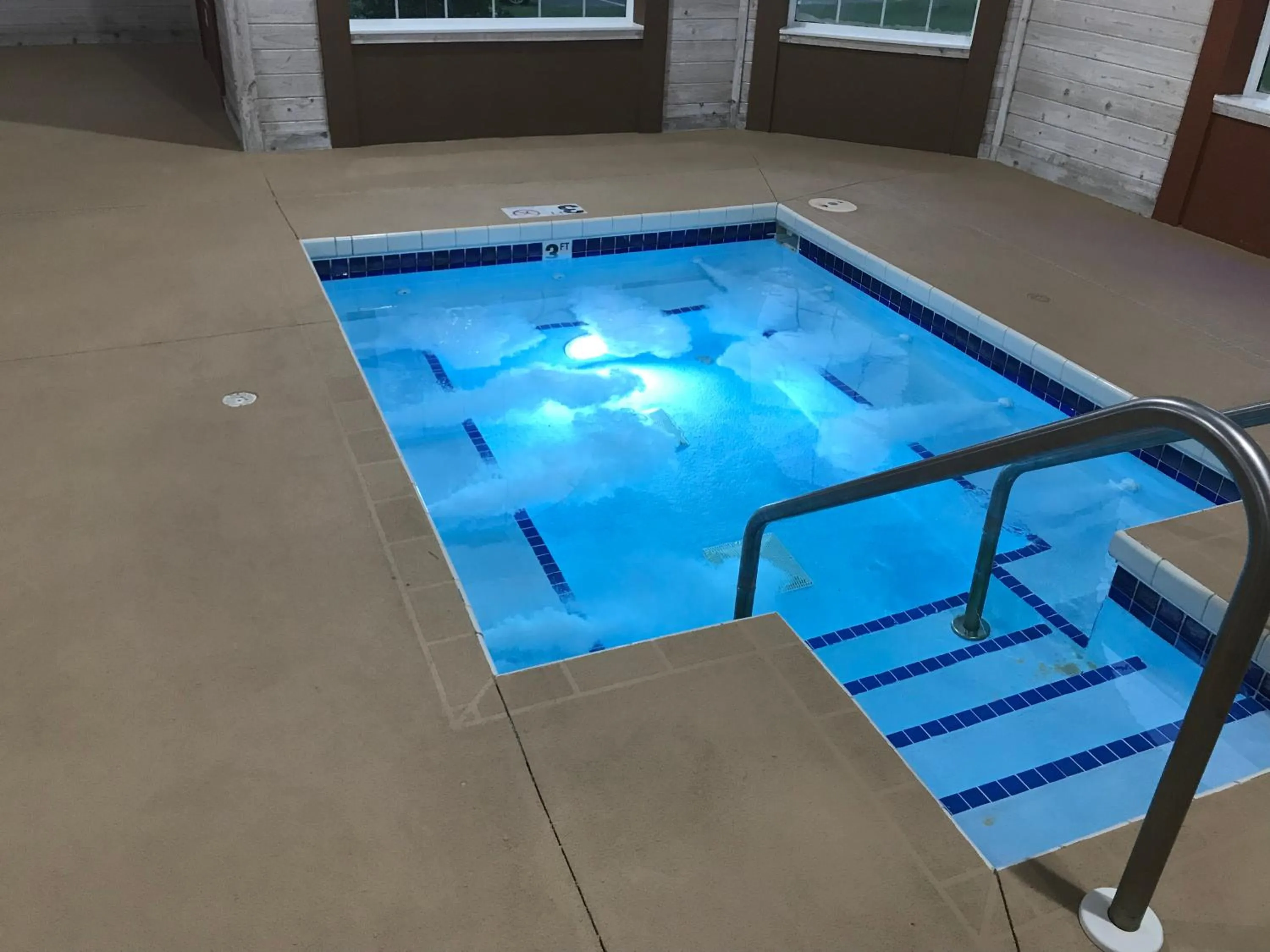 AmericInn by Wyndham Jefferson