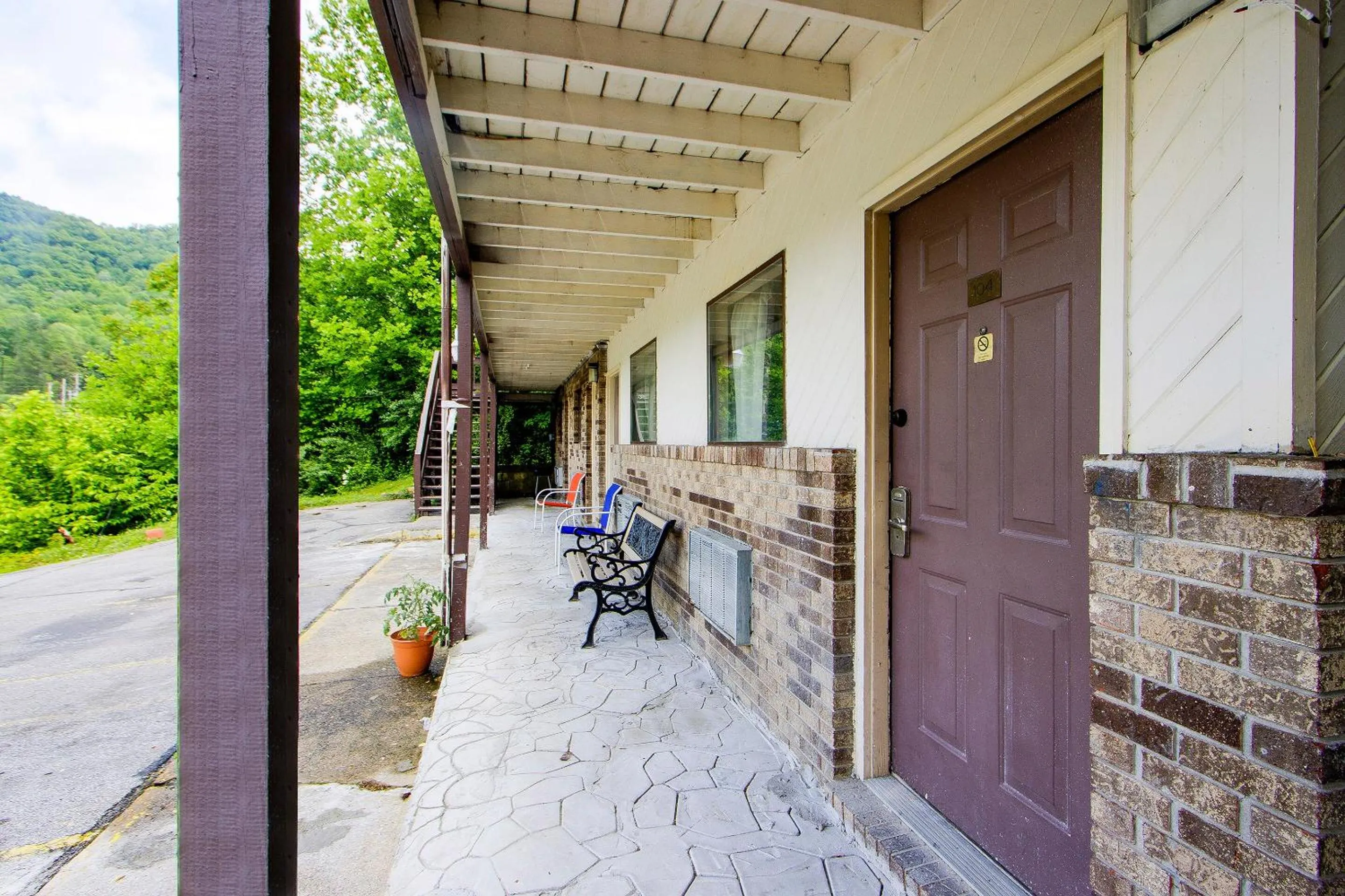 Lobby or reception in OYO Hotel Chapmanville Inn, WV - Hwy 119