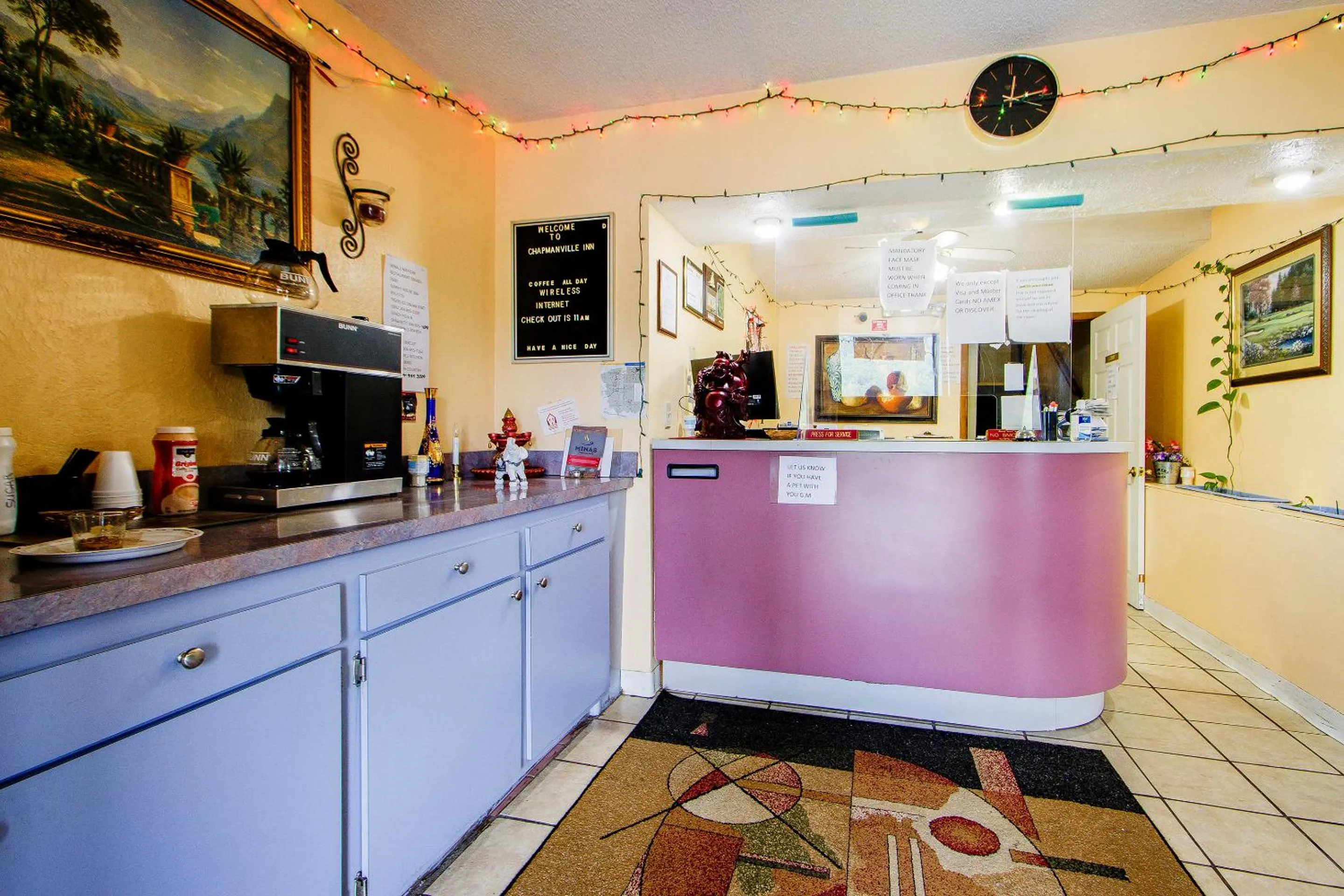 Lobby or reception in OYO Hotel Chapmanville Inn, WV - Hwy 119