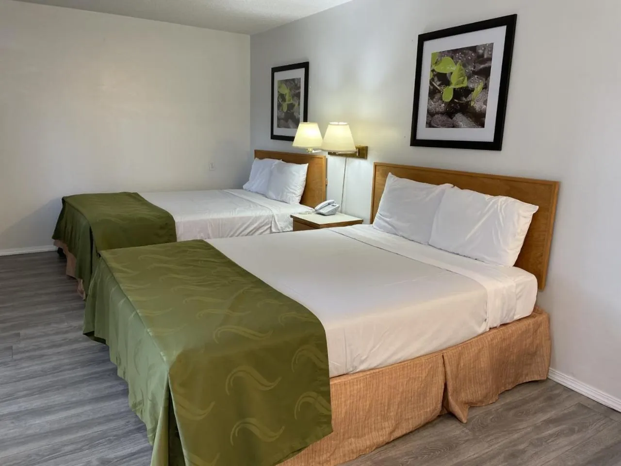 Bed in Rodeway Inn & Suites Omak - Okanogan