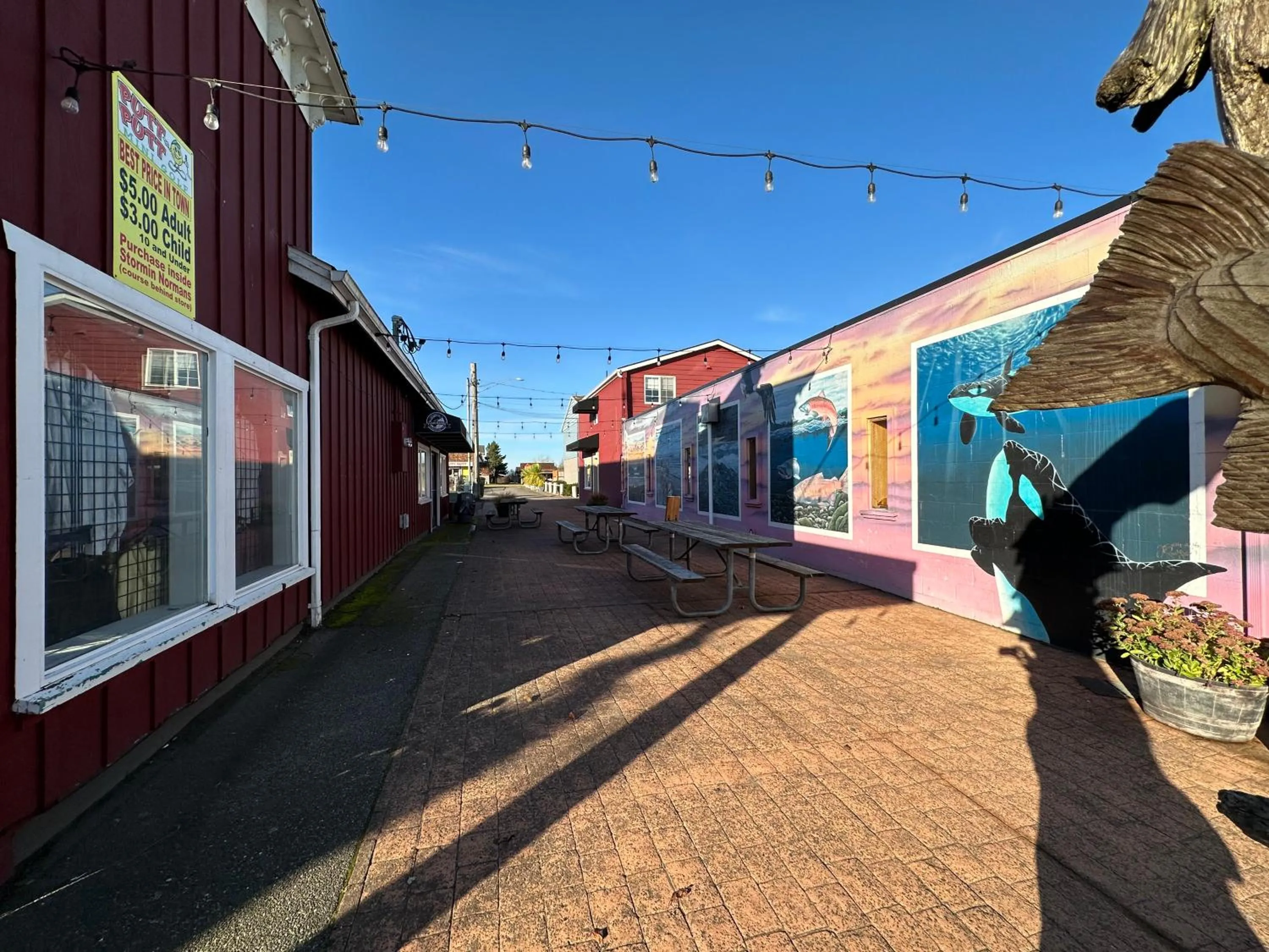 Neighbourhood in Inn at the Sea