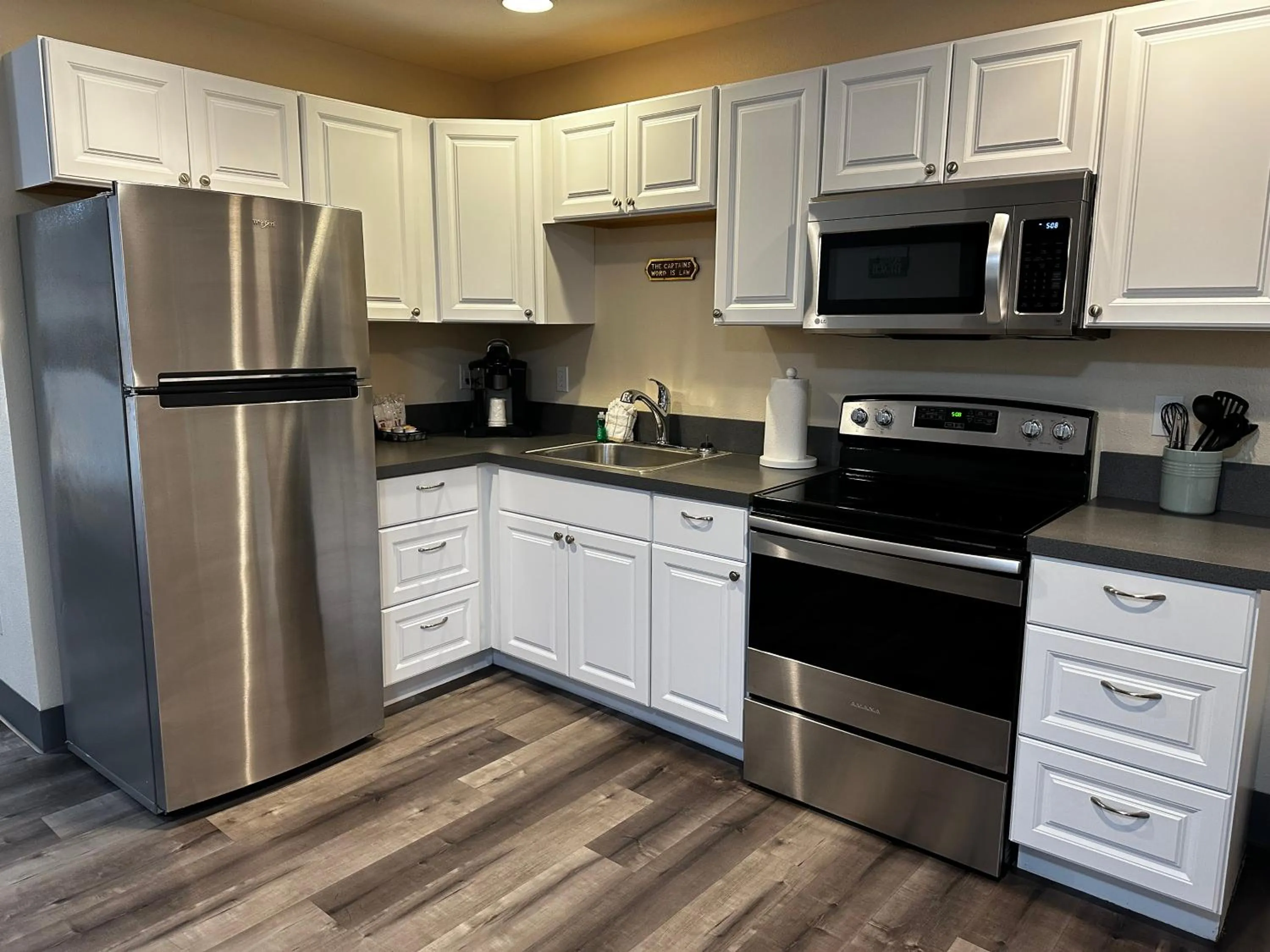 Kitchen or kitchenette in Inn at the Sea