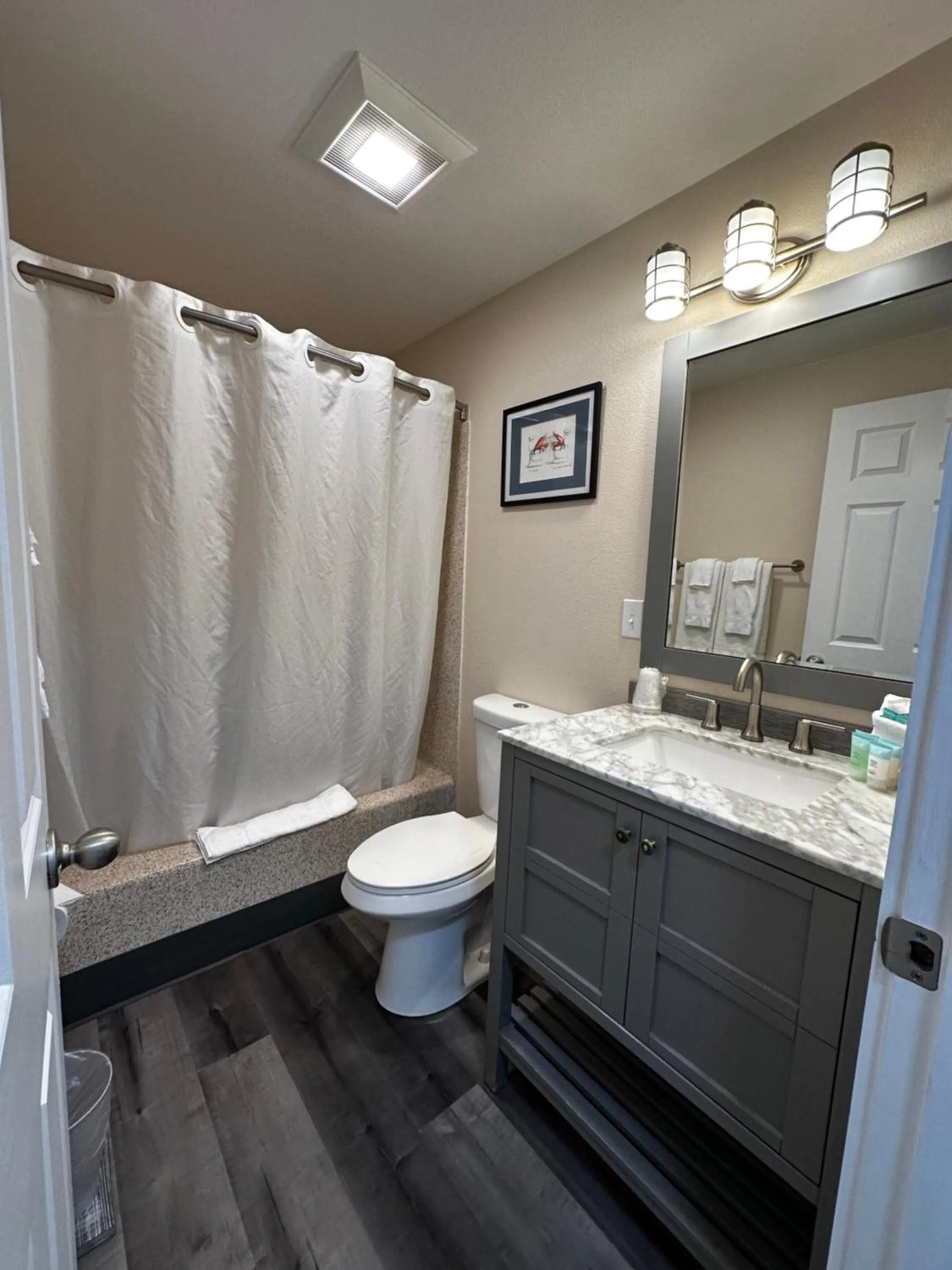 Shower in Inn at the Sea