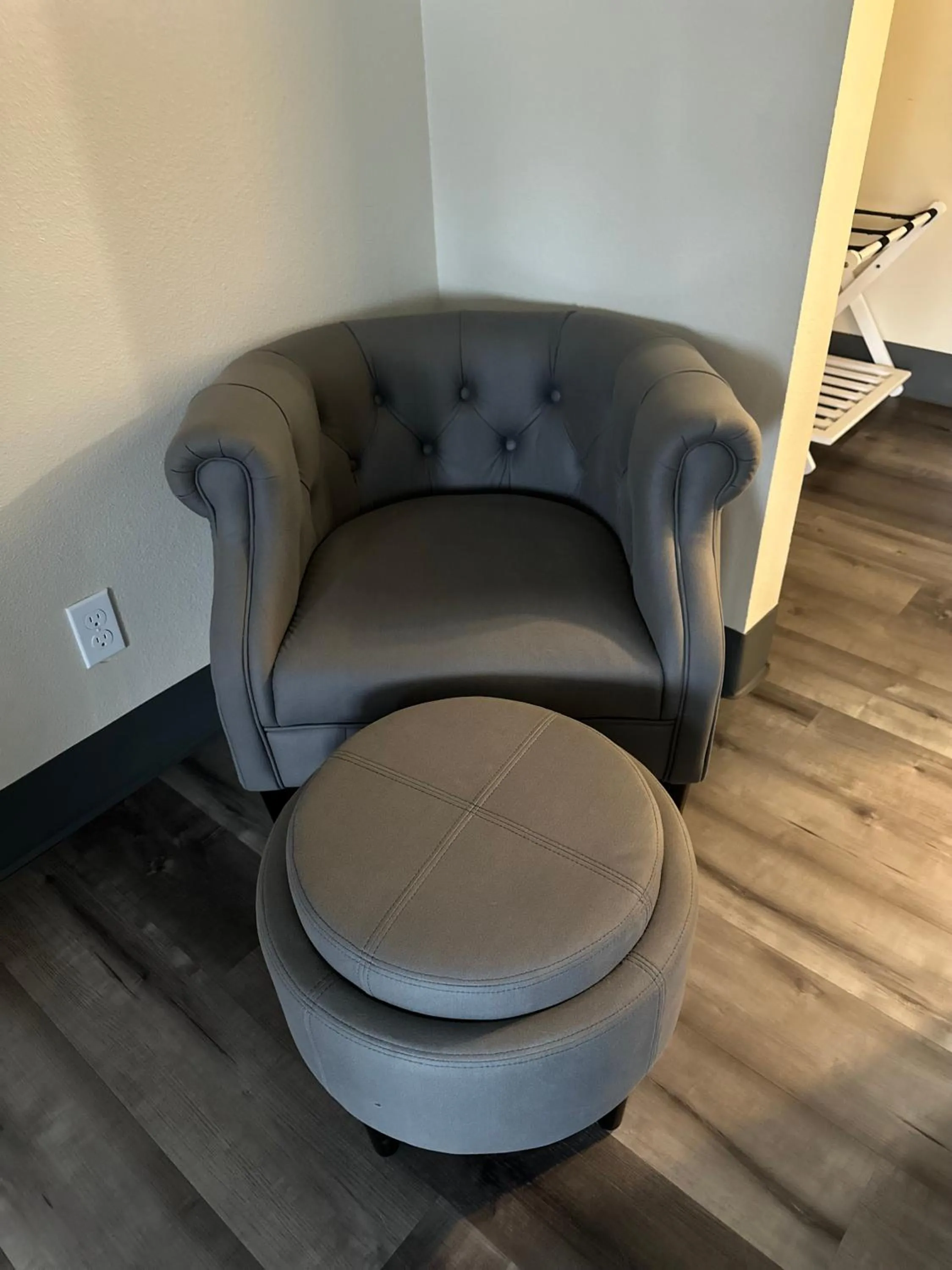 Seating area in Inn at the Sea