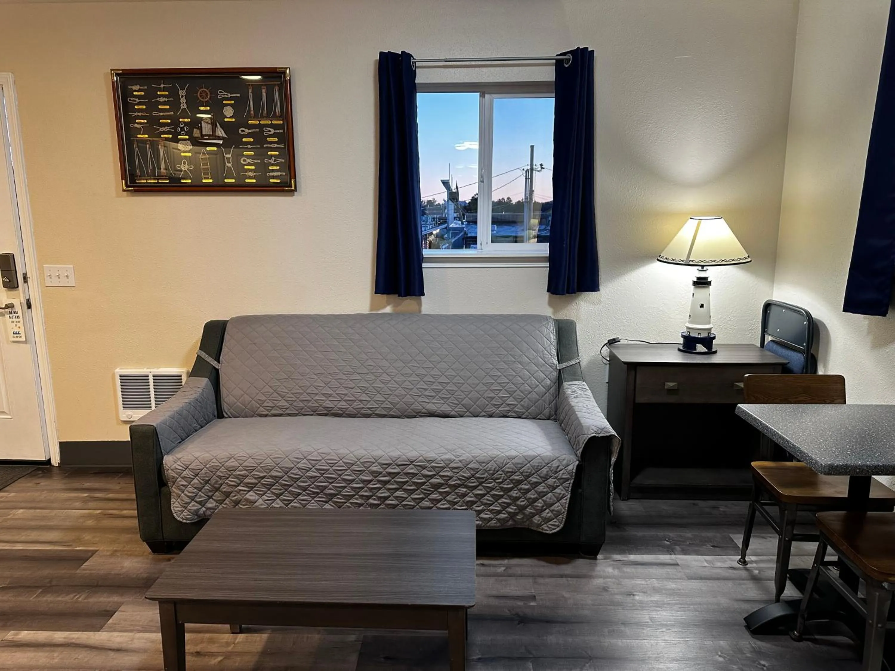 Living room in Inn at the Sea