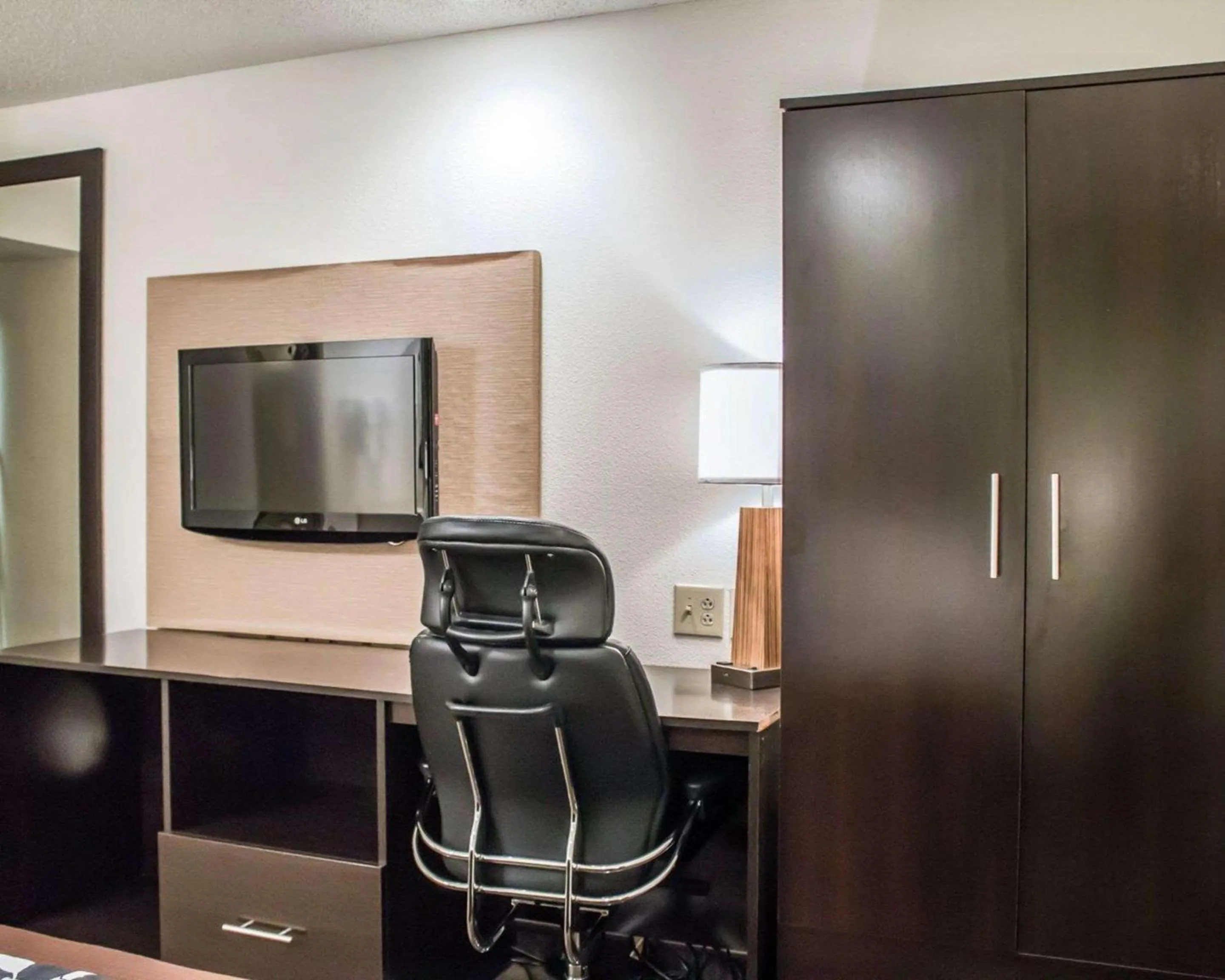 Photo of the whole room in Sleep Inn Summersville - New River Gorge Area