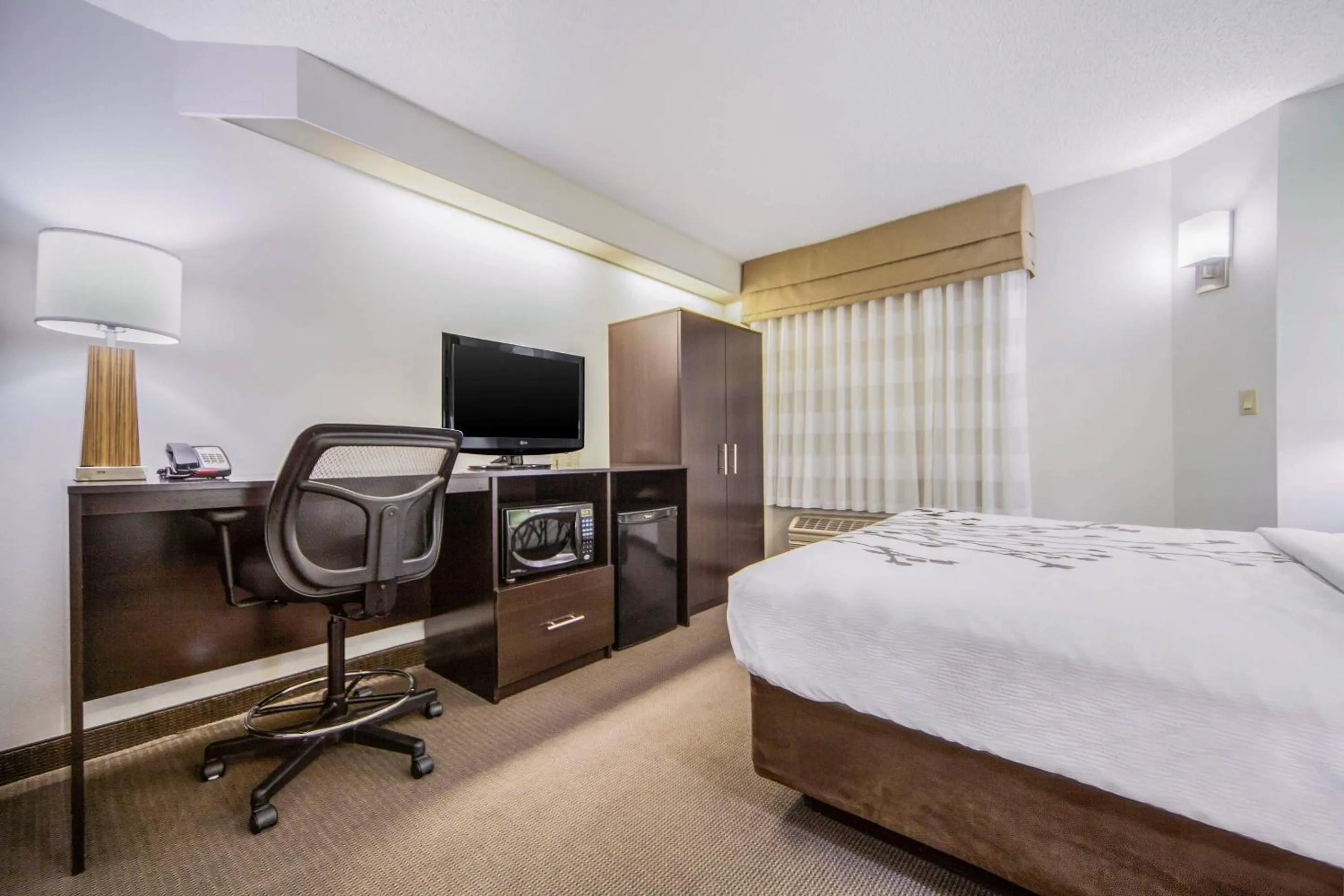 Bedroom, Bed in Sleep Inn & Suites Columbus, NE