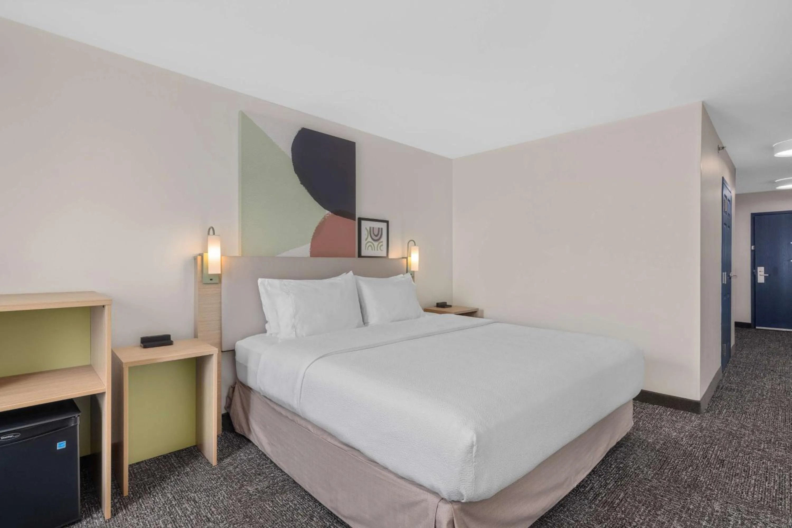 Bed in Spark By Hilton Fredericksburg Southpoint