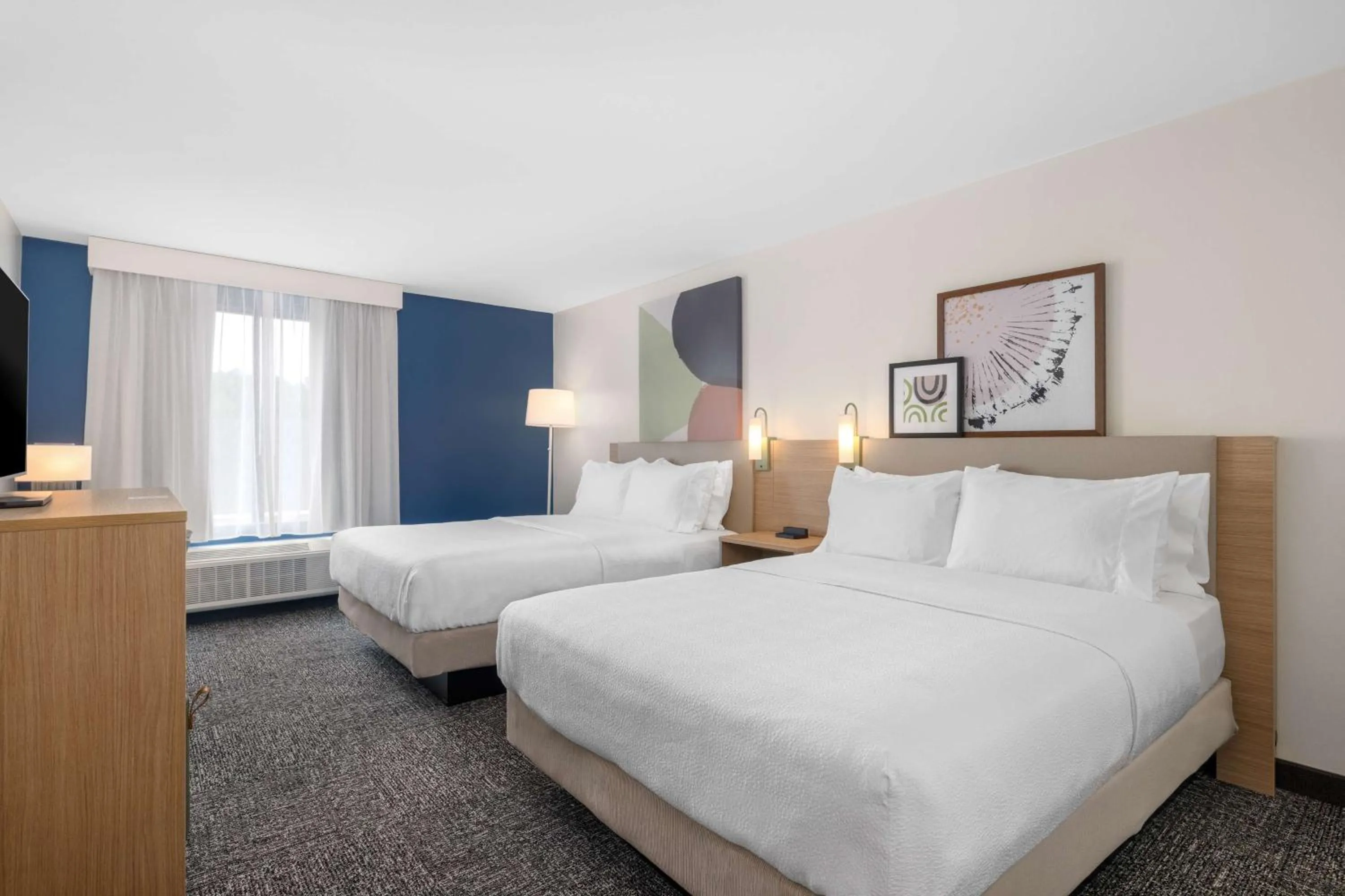 Bed in Spark By Hilton Fredericksburg Southpoint