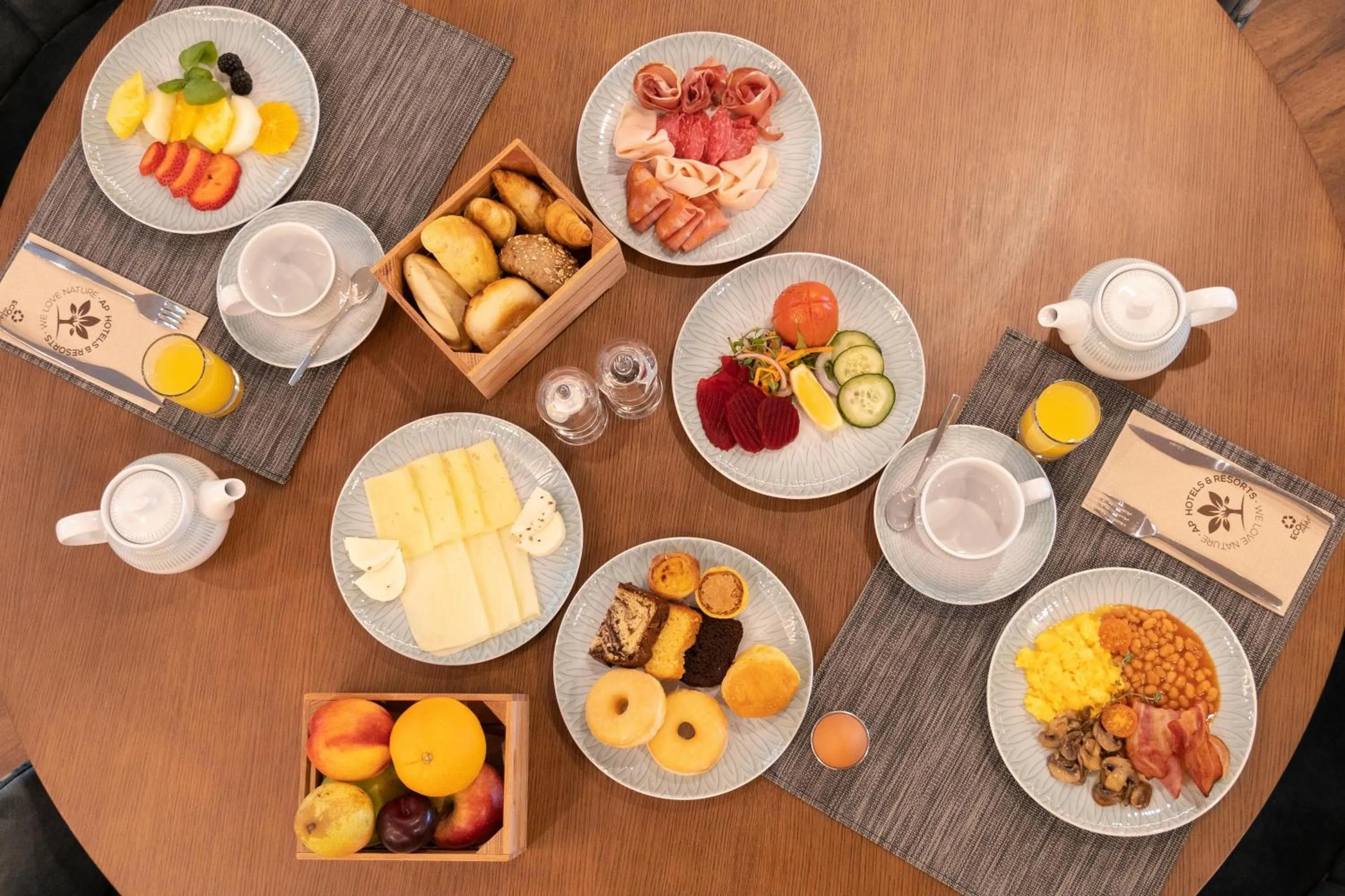 Restaurant/places to eat in AP Dona Aninhas