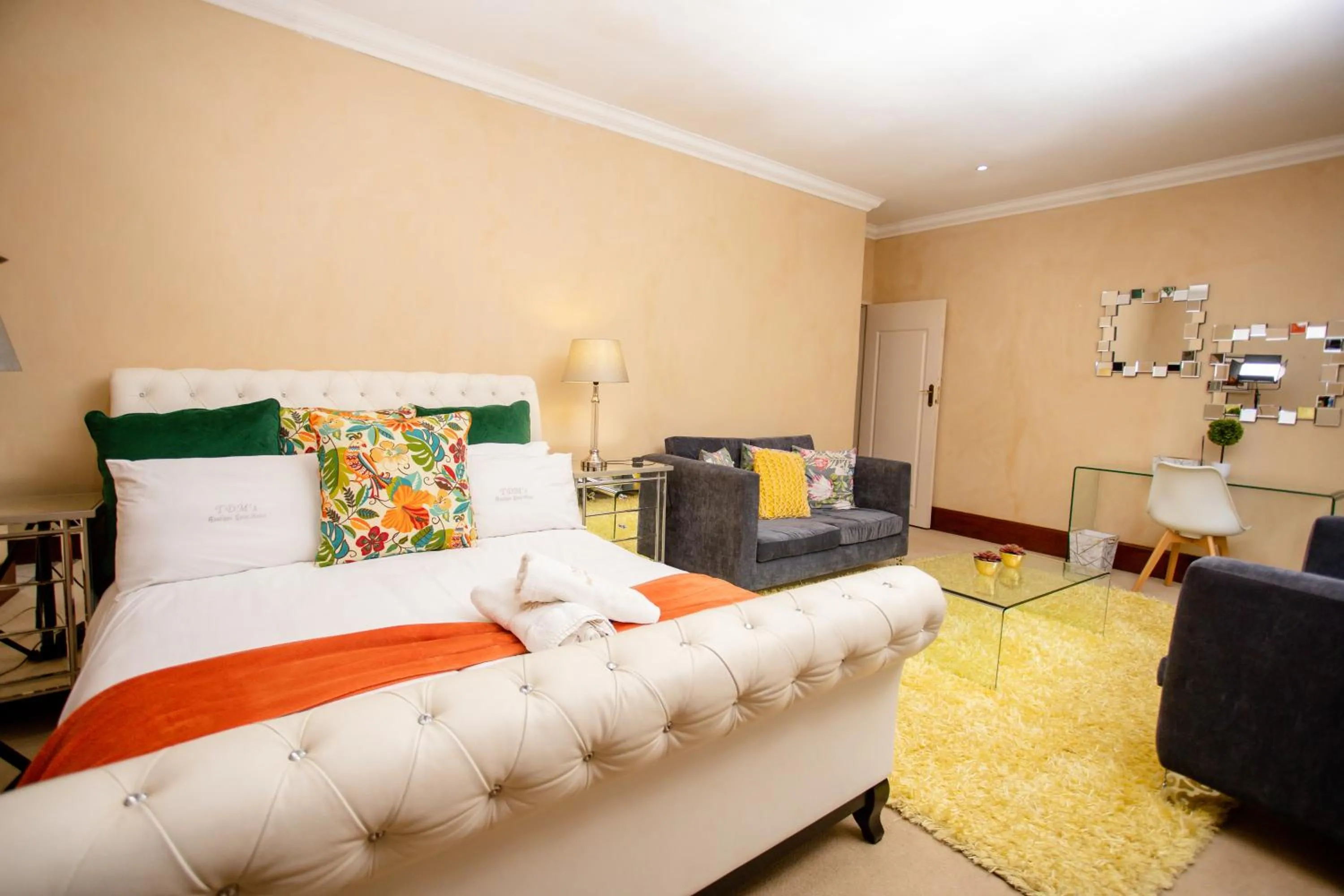 Photo of the whole room, Bed in TDM's Boutique Guest House