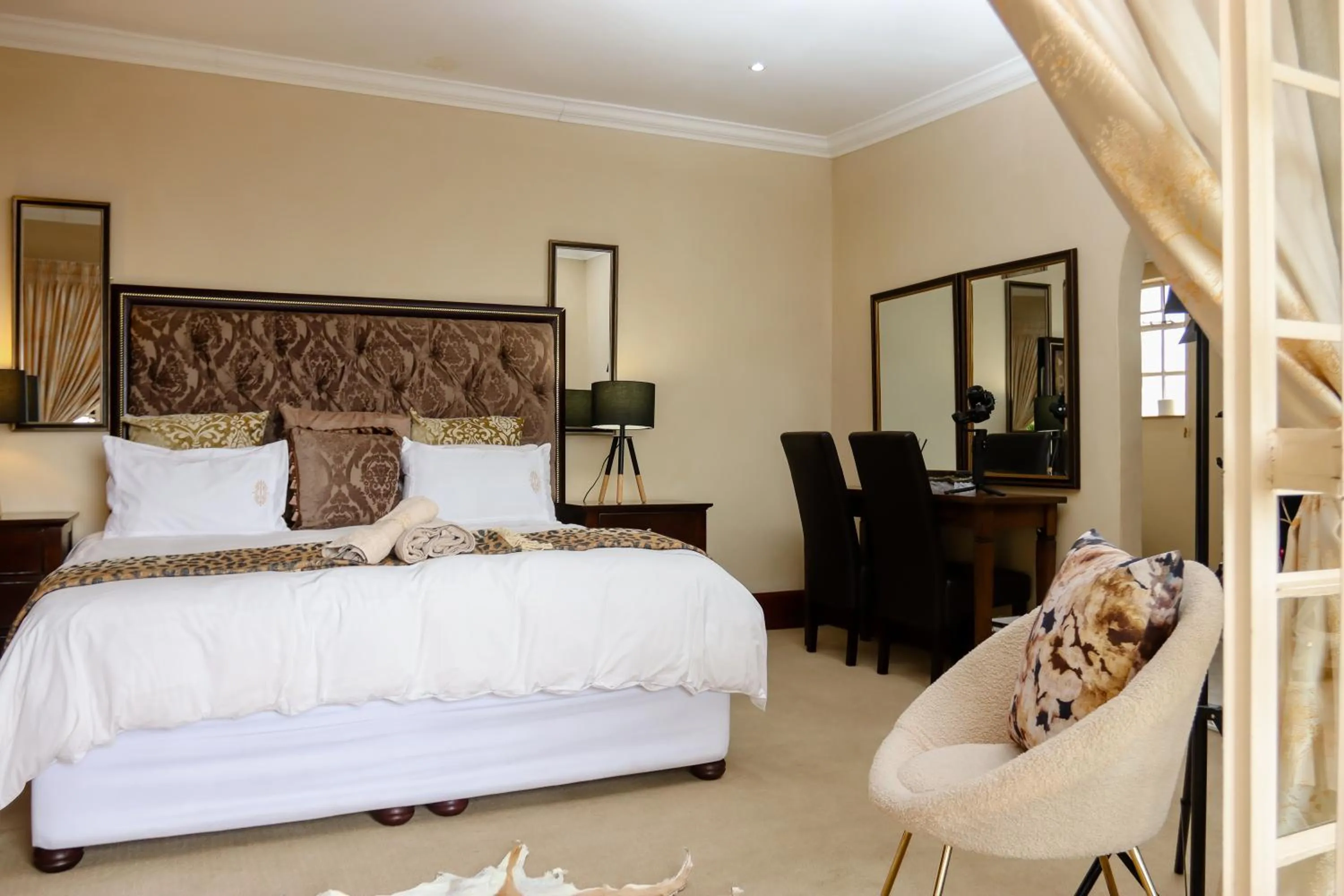 Bedroom, Bed in TDM's Boutique Guest House