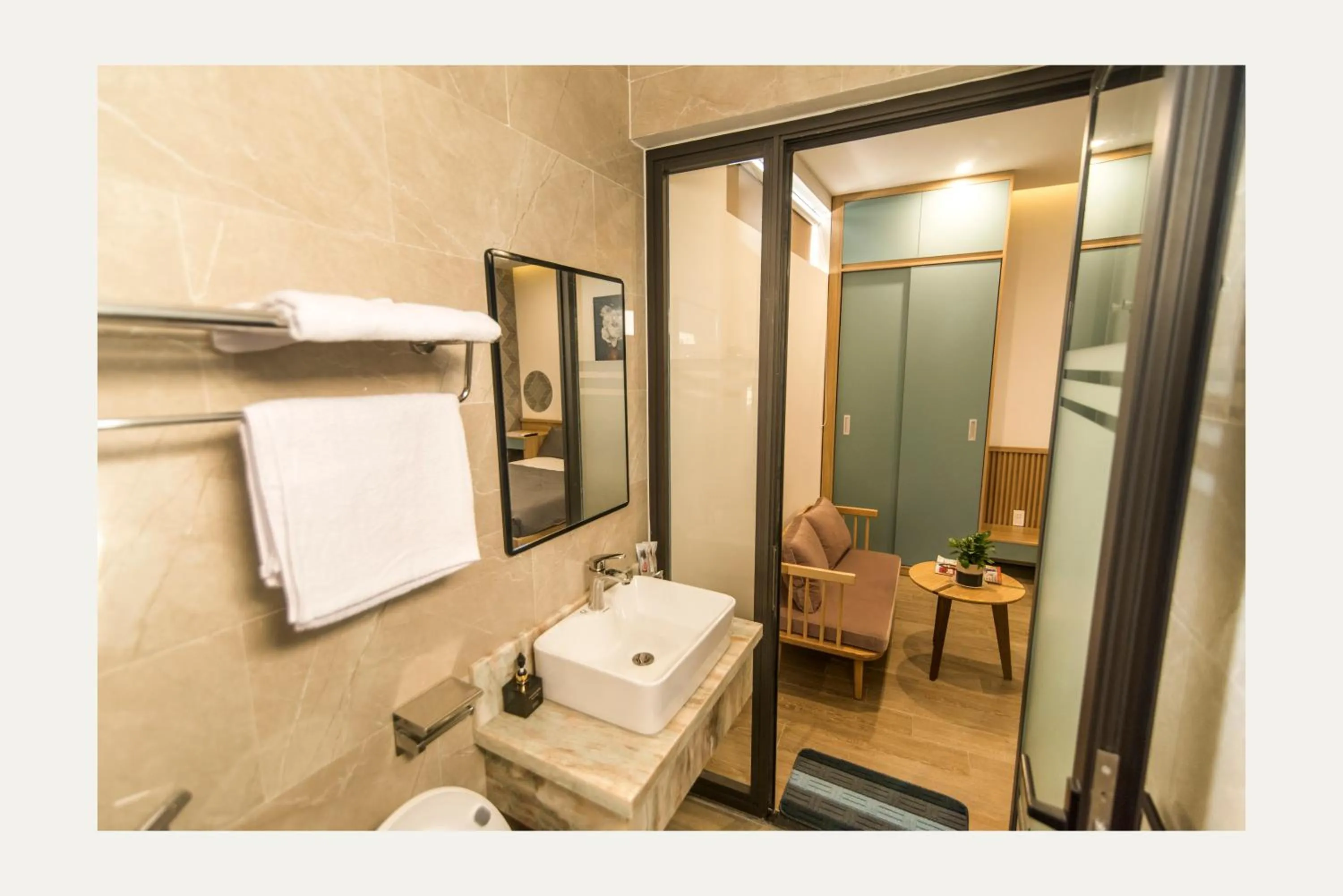 Bathroom in AHA Thang Bom Apartment Da Nang