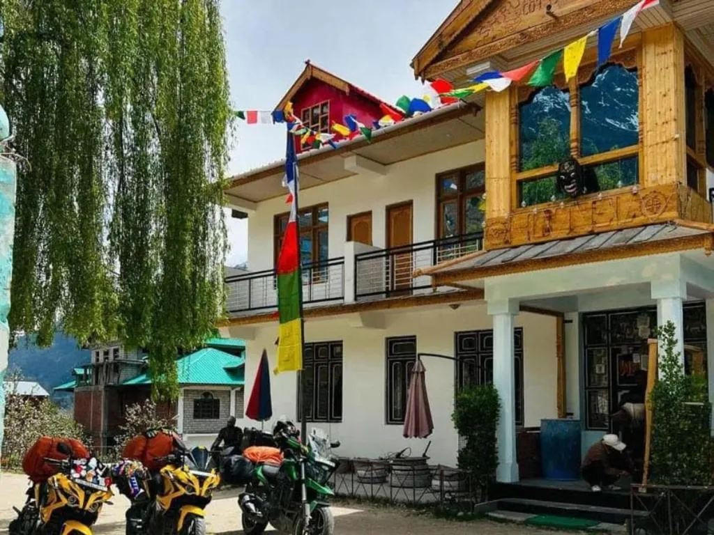 StayApart Shruti Guest House