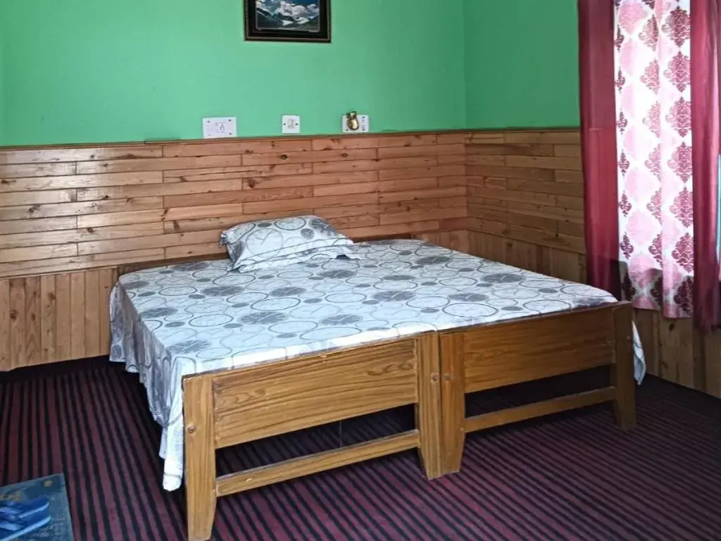 Deluxe Double Room in StayApart Shruti Guest House Deluxe Double Room in StayApart Shruti Guest House