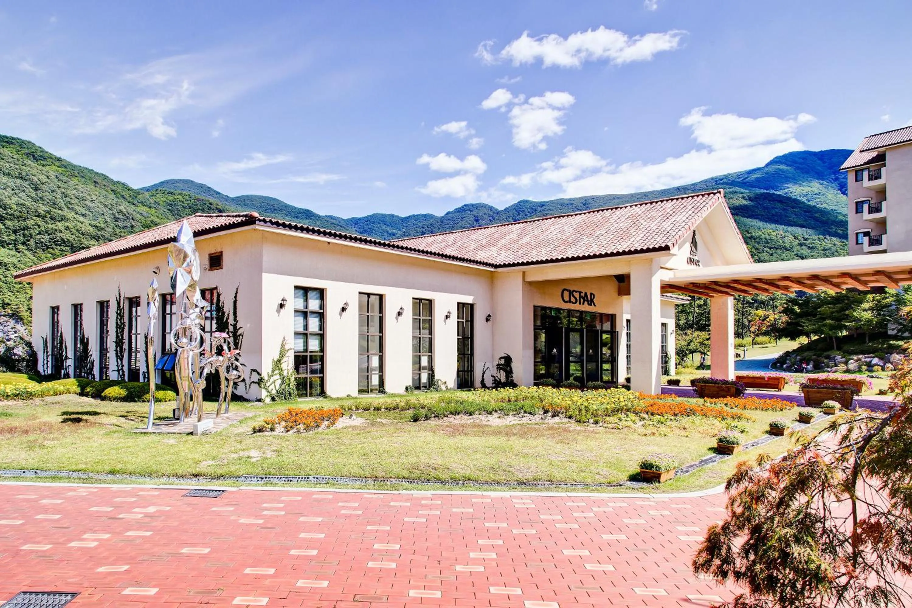 Property building in Tops10 Resort Donggang Cistar