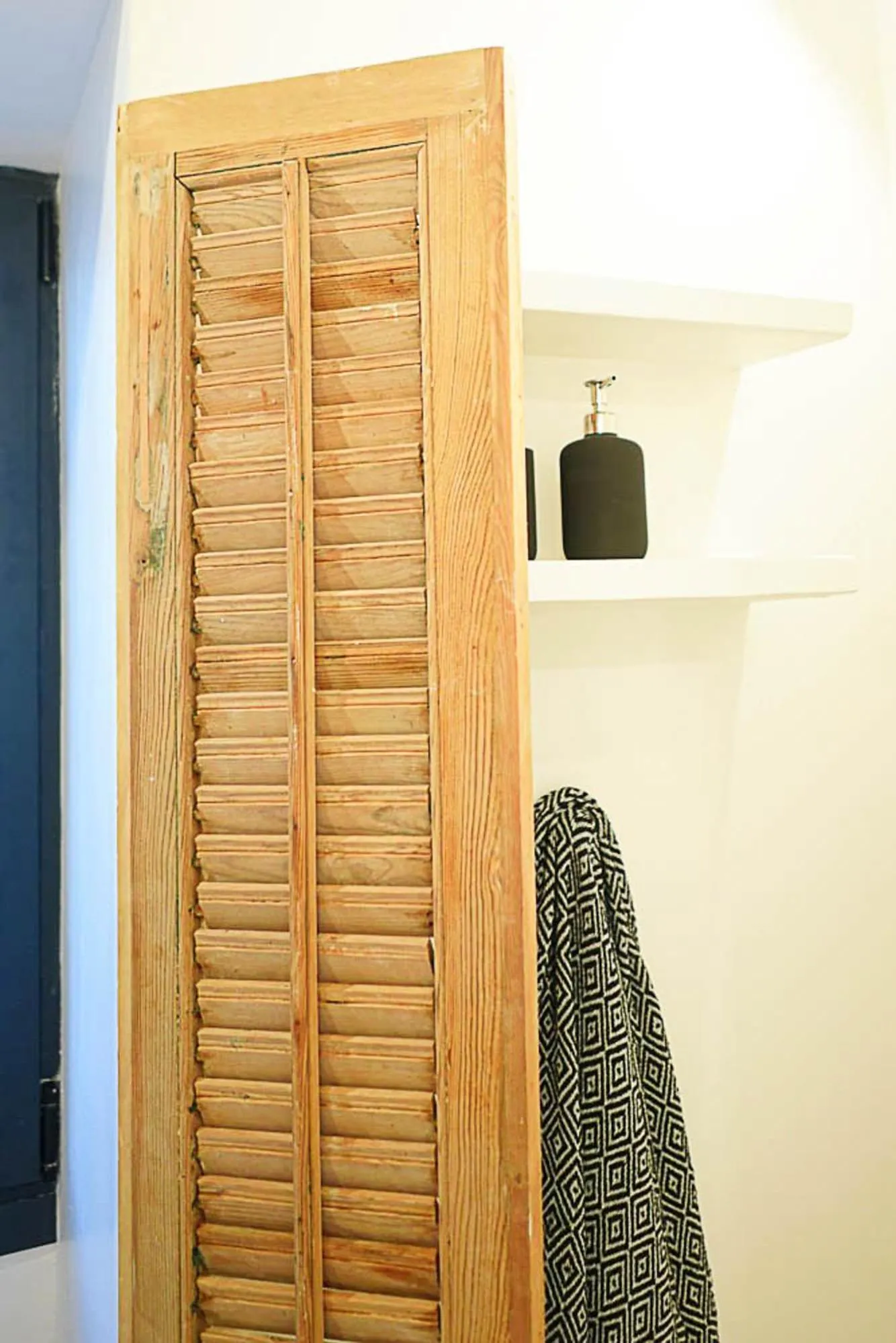 Bathroom in Ronda Center Apartments with Pool