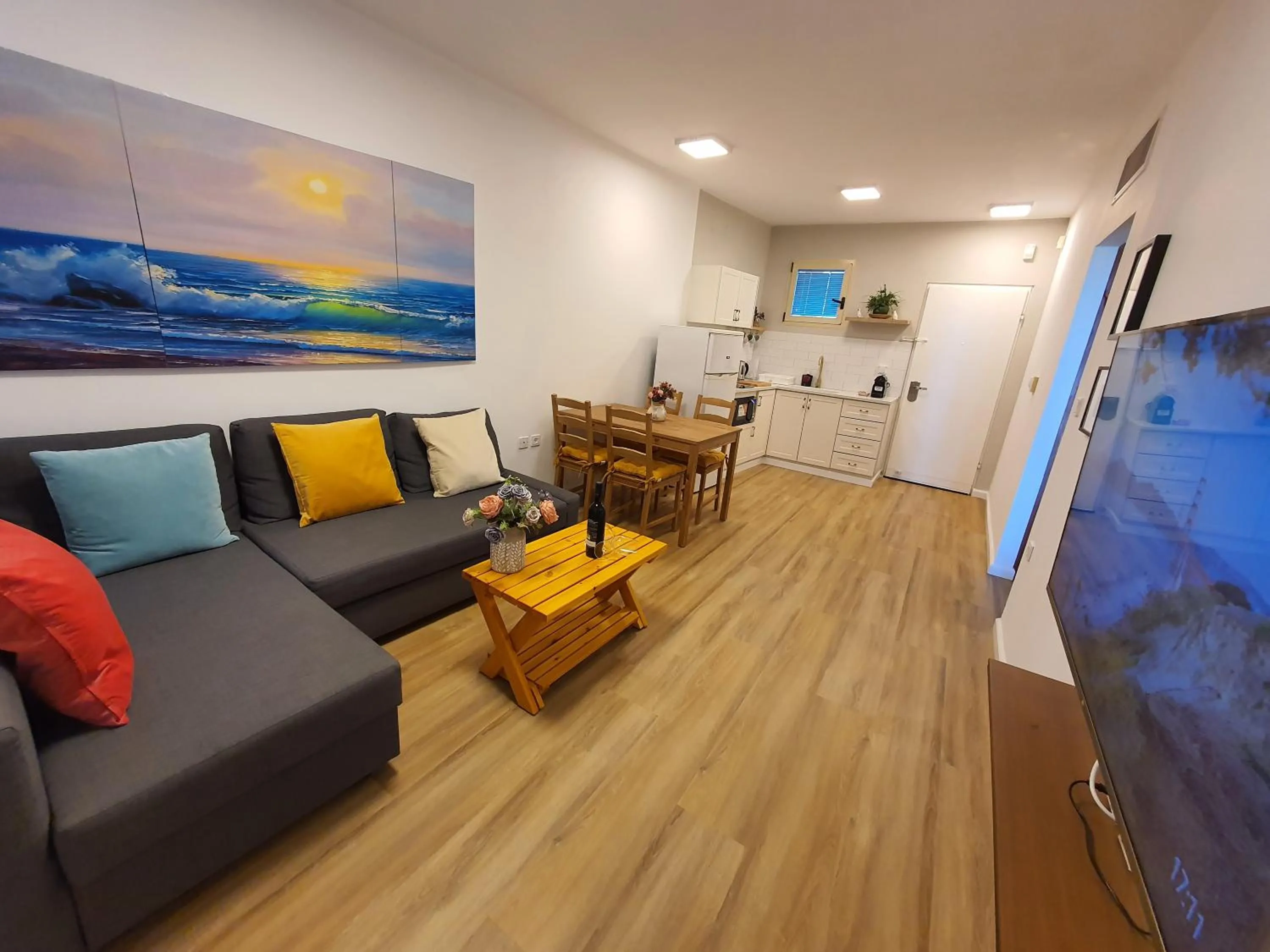 Communal lounge/ TV room in Boutique Apartments Caesarea