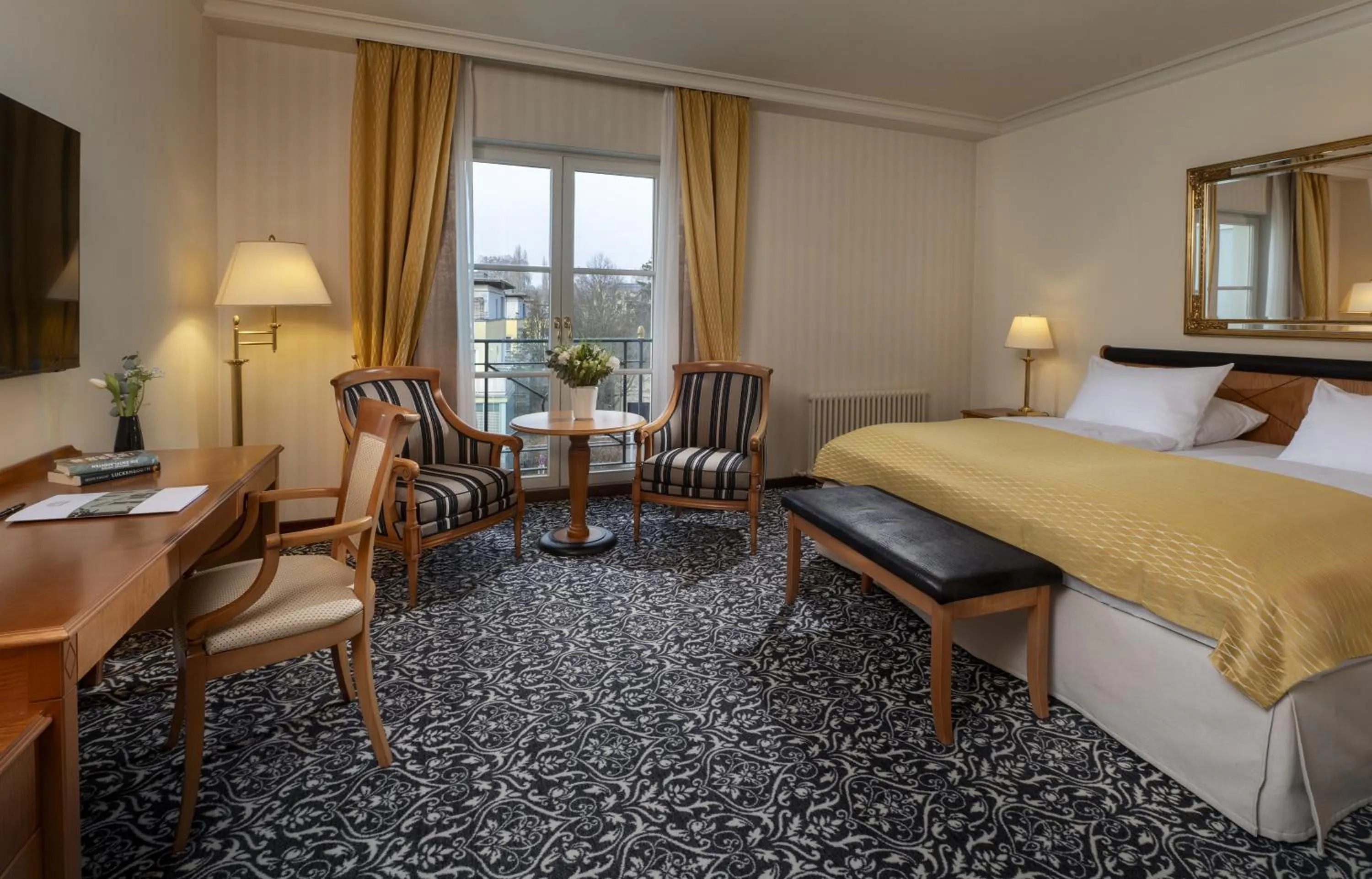 Photo of the whole room, Bed in Hotel Am Jägertor