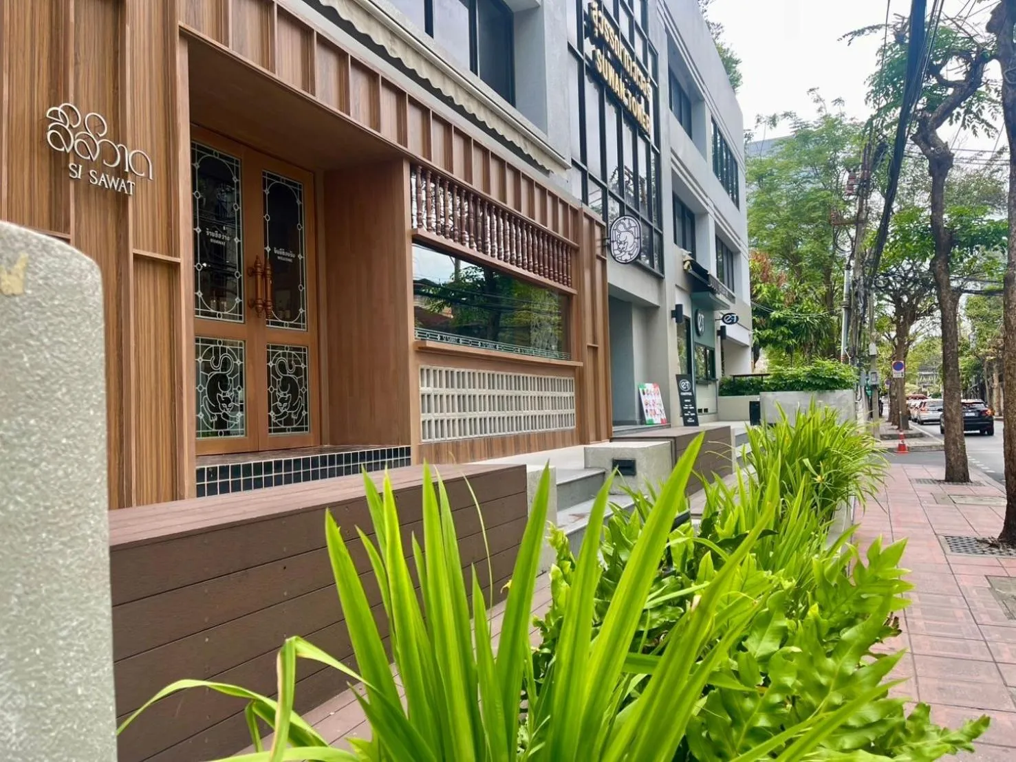 Restaurant/places to eat in The Cotton Saladaeng Hotel