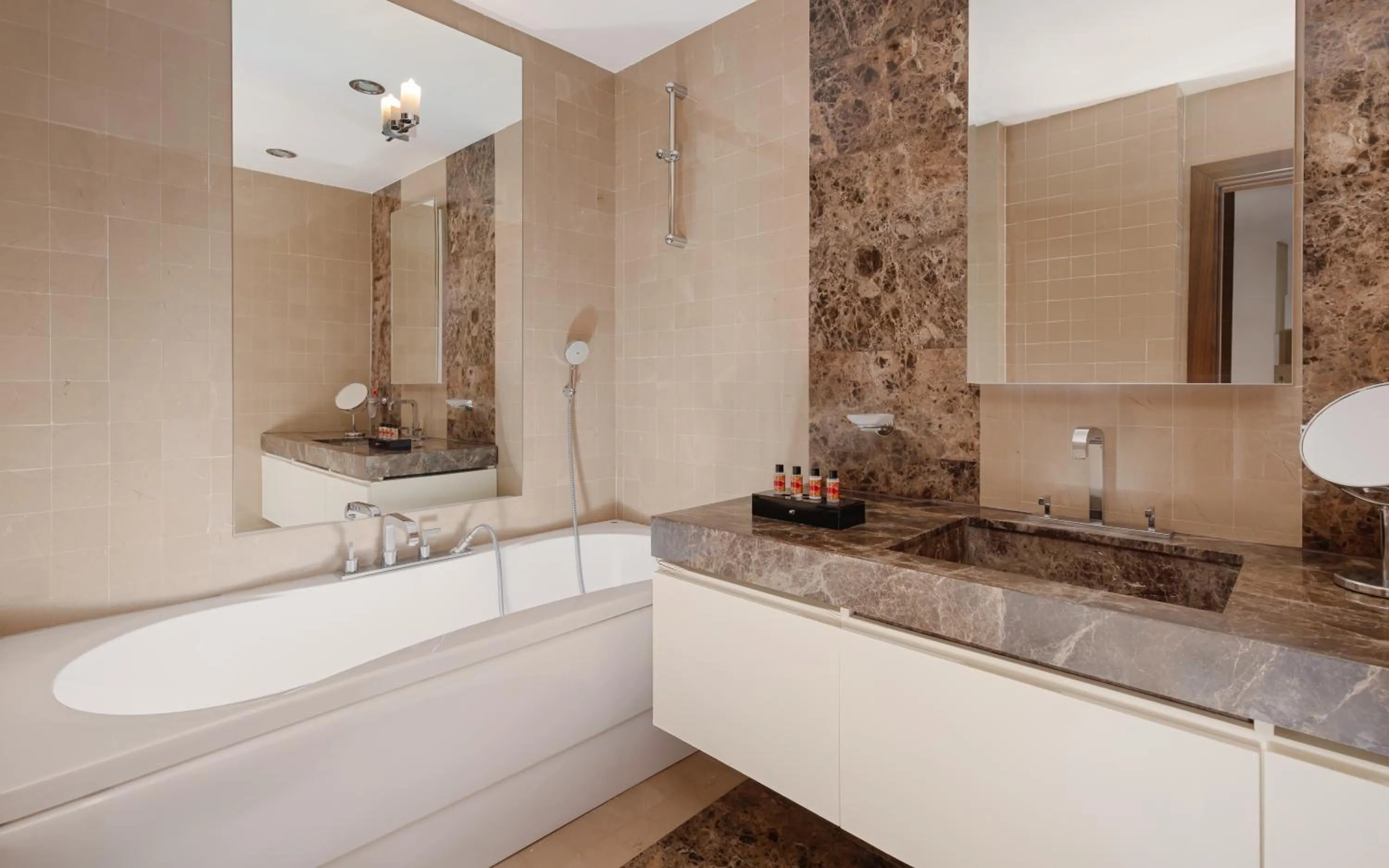 Bathroom in Chinar Health Hotel Naftalan