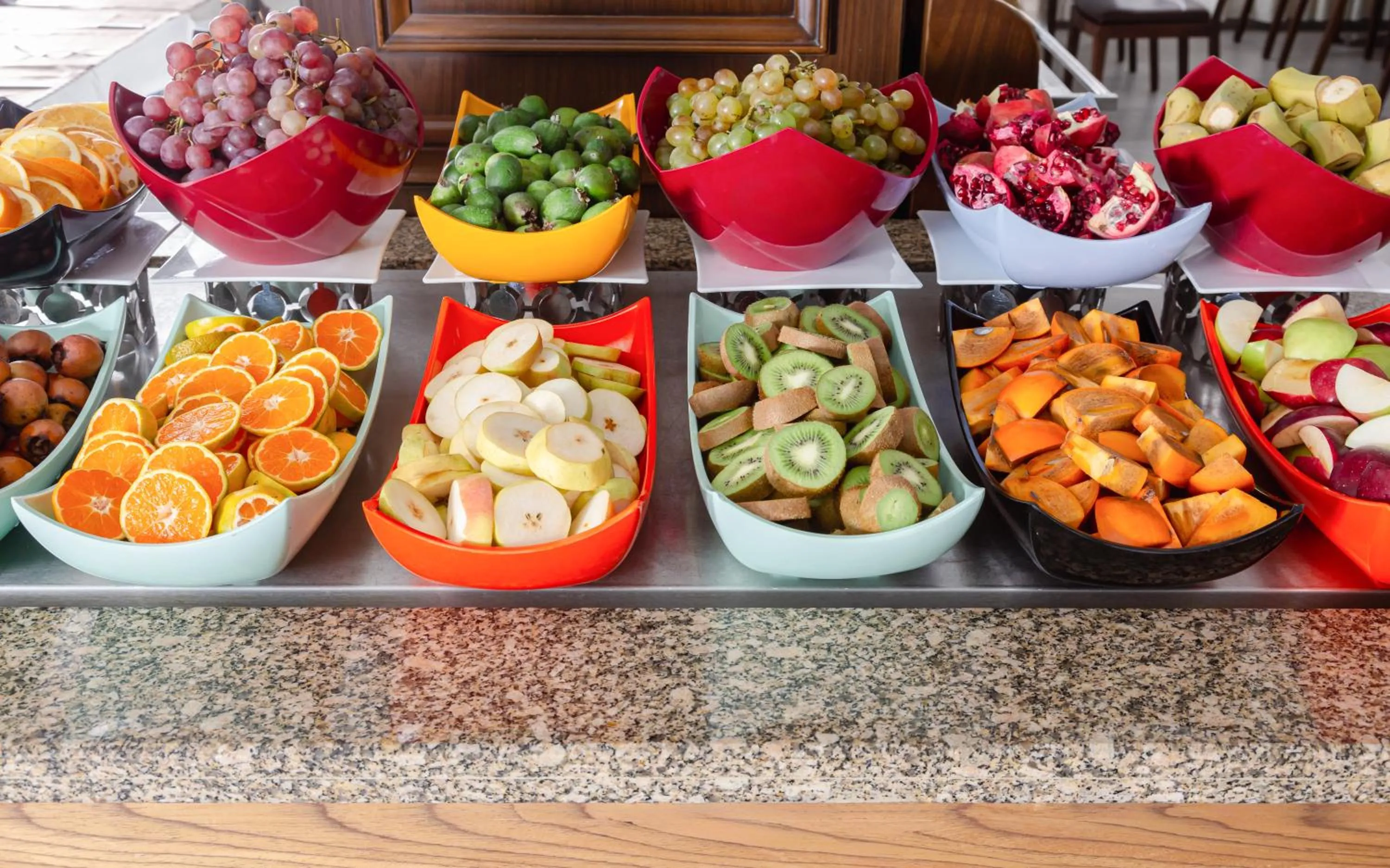 Restaurant/places to eat in Chinar Health Hotel Naftalan