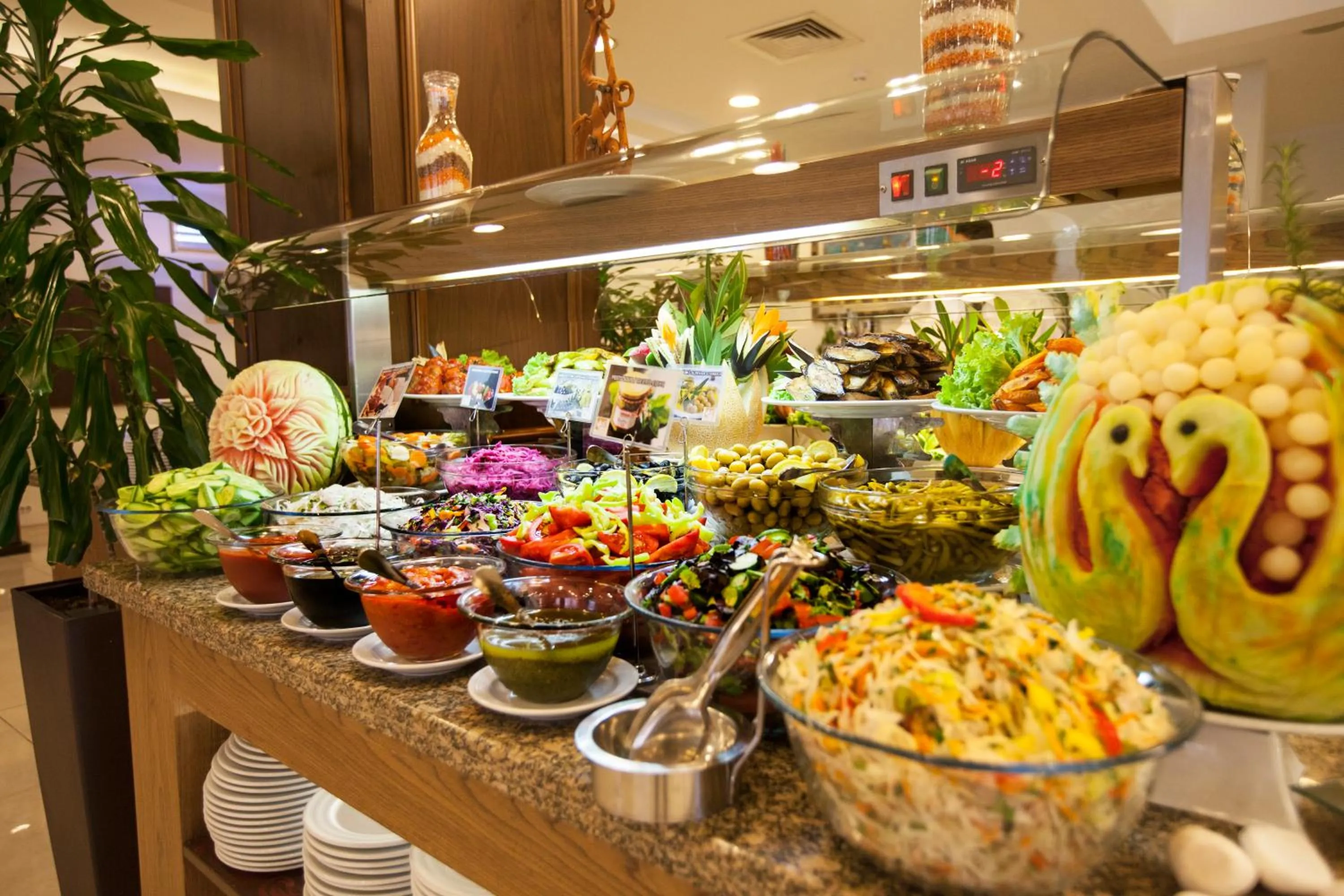 Breakfast in Chinar Health Hotel Naftalan